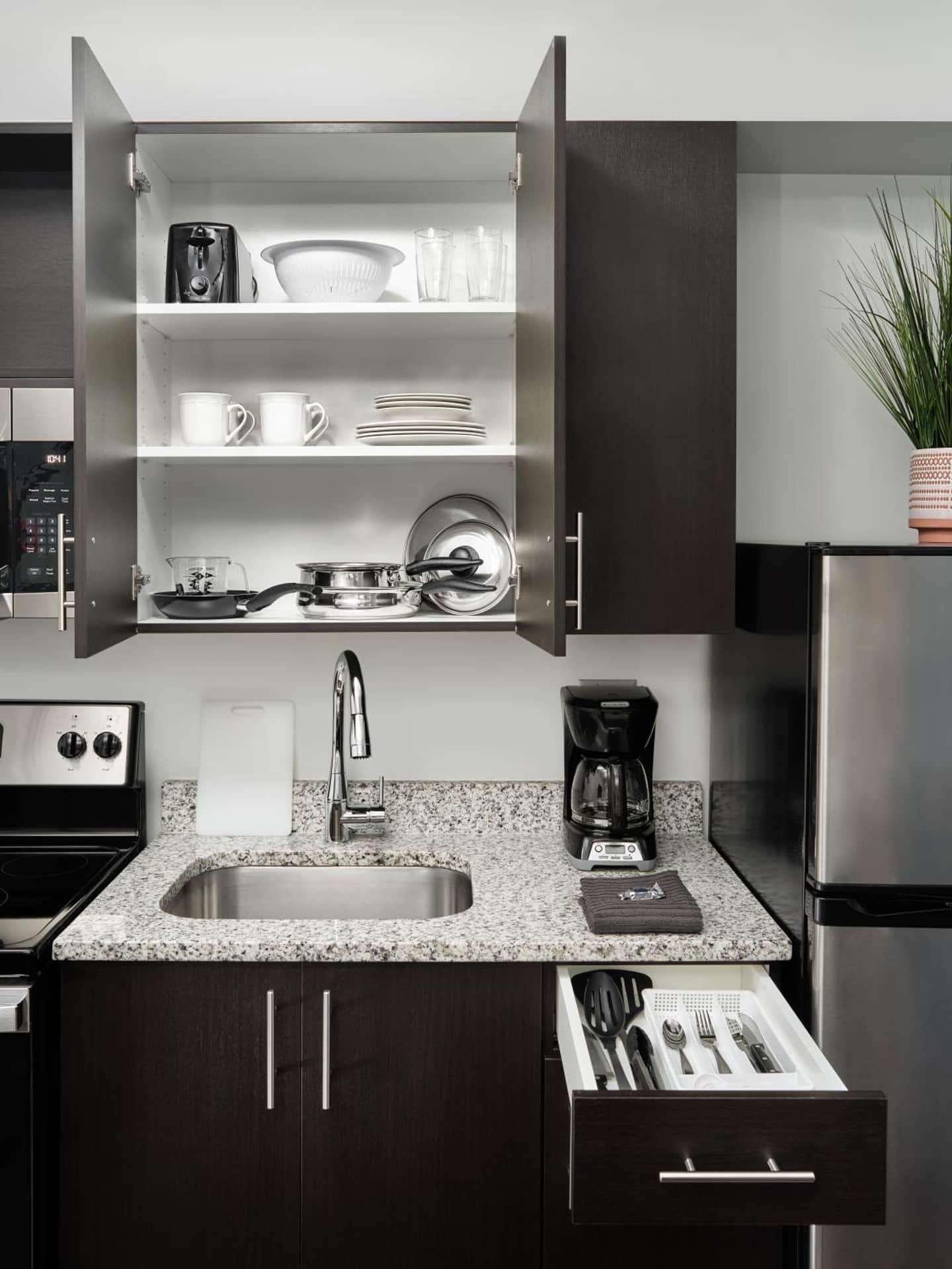 stayAPT Suites LaGrange
