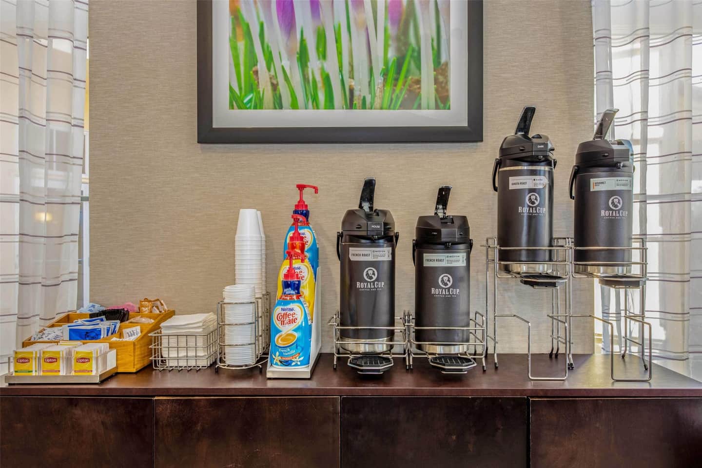 La Quinta Inn & Suites by Wyndham Orlando Airport