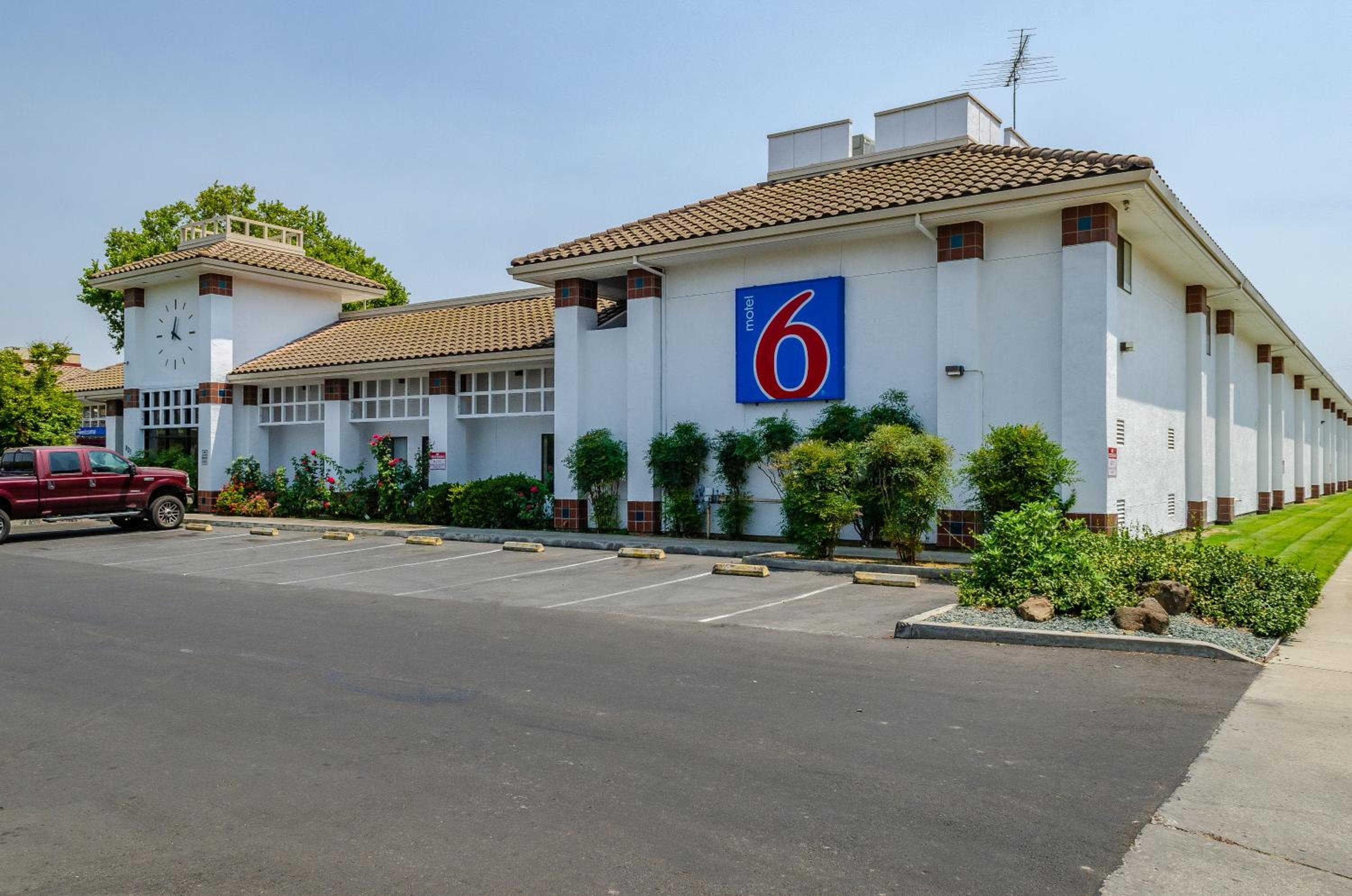 Motel 6 Oakdale, CA