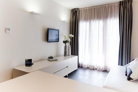 Home Club Suite Hotel