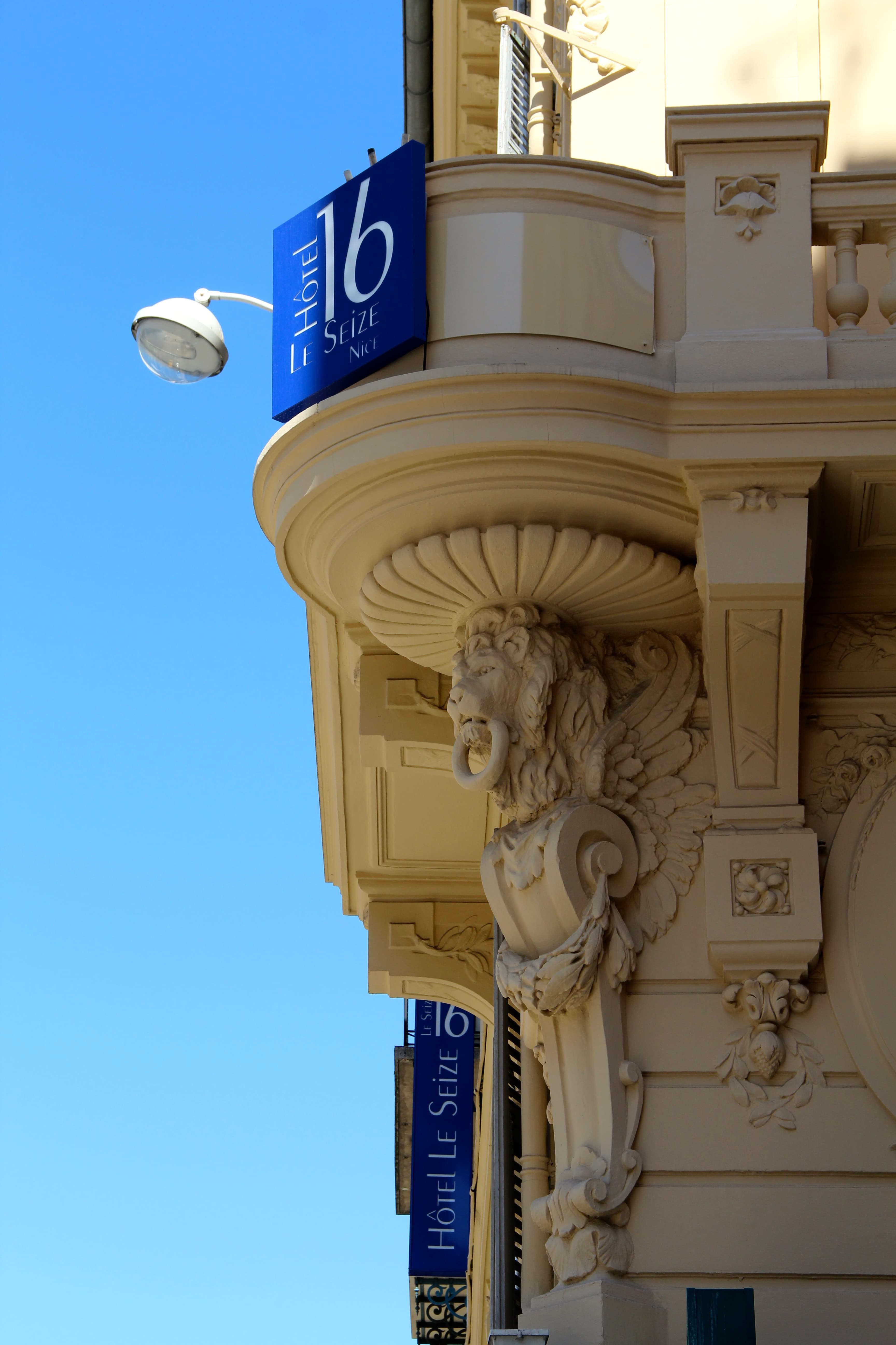 Qualys Hôtel Le Seize