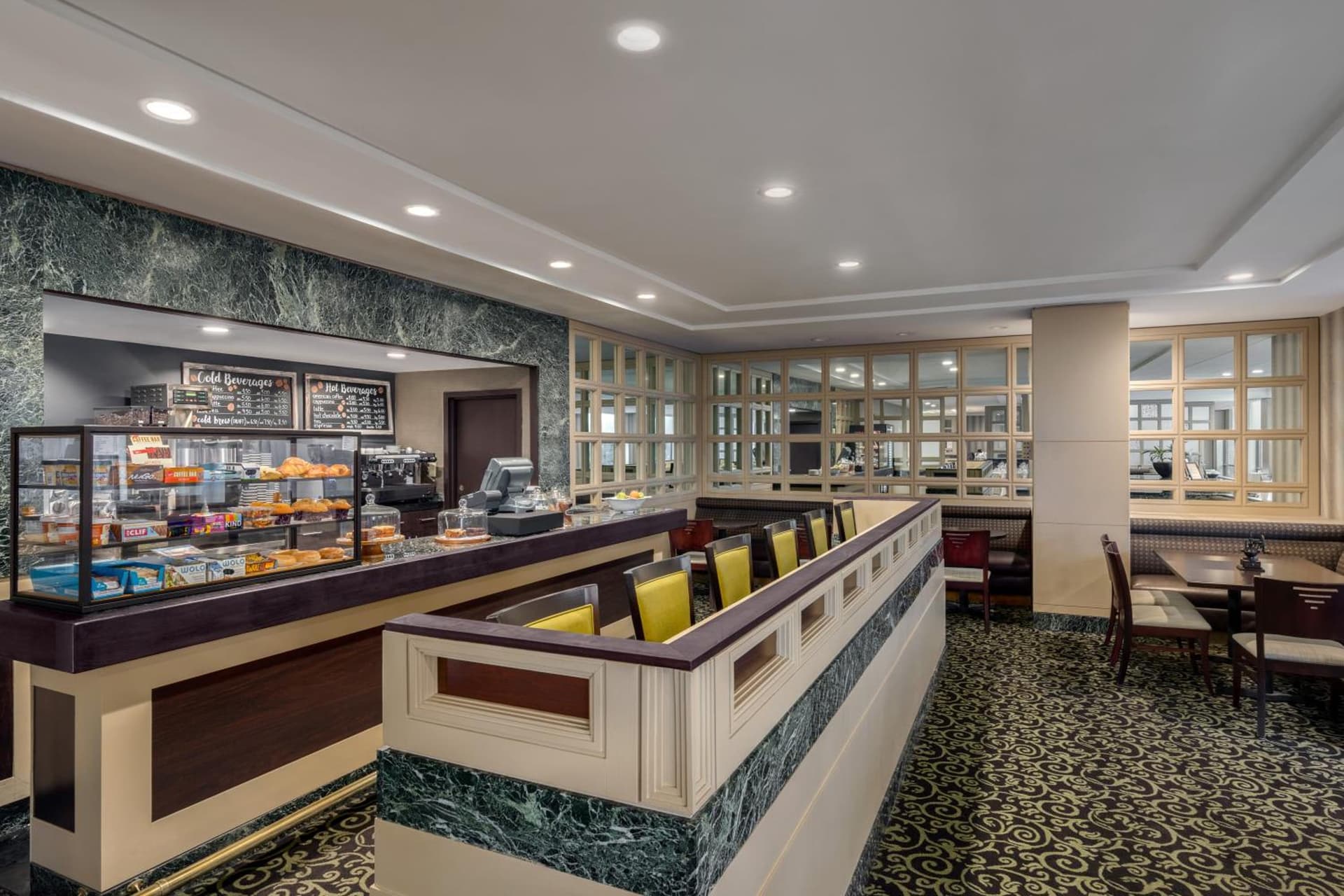 DoubleTree by Hilton New York LaGuardia