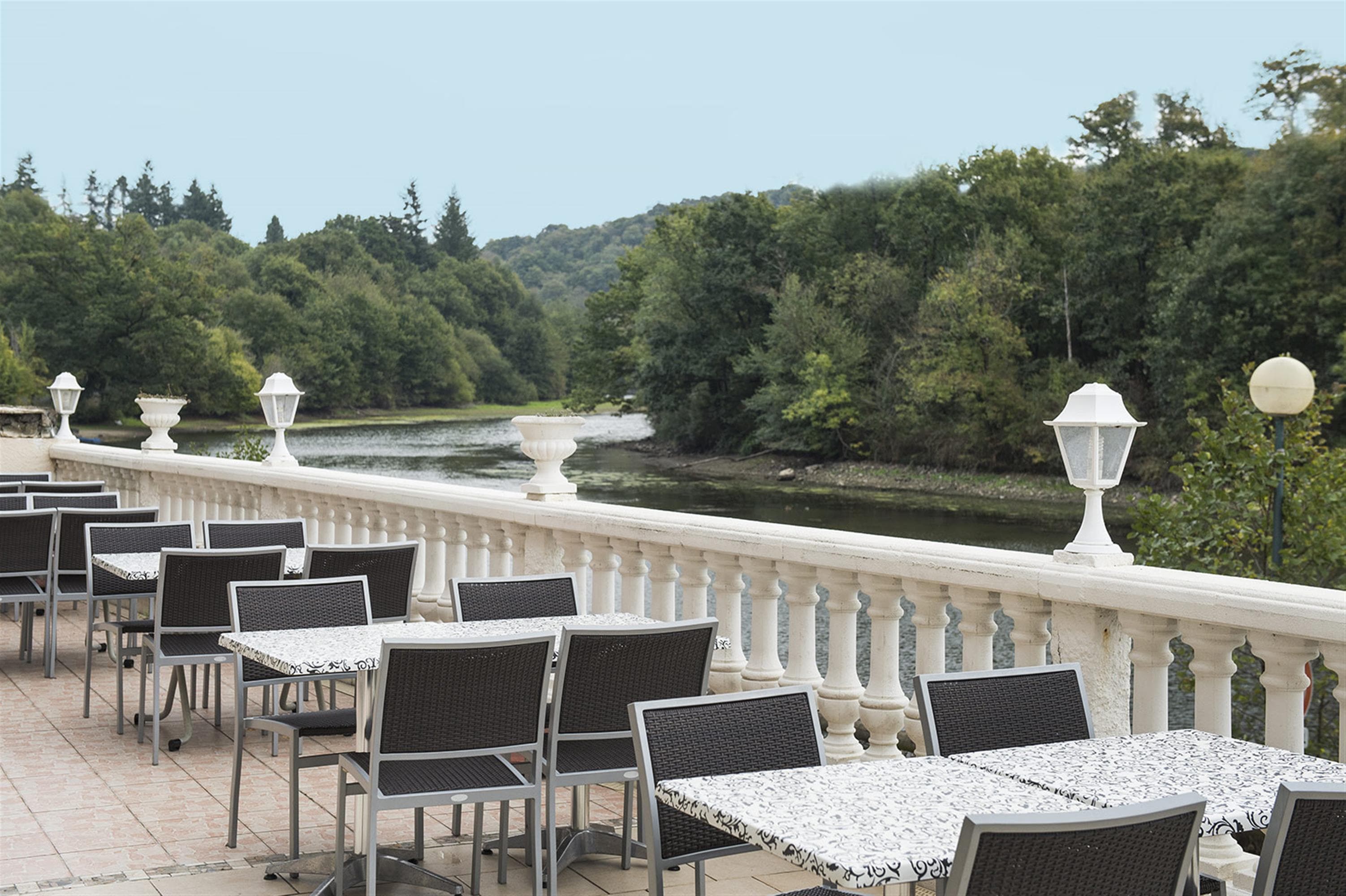 Contact Hôtel le Moulin Neuf