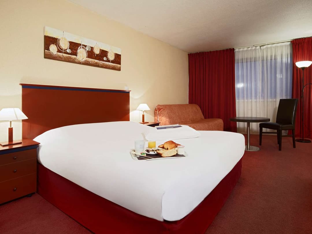 Kyriad Prestige Joinville le Pont