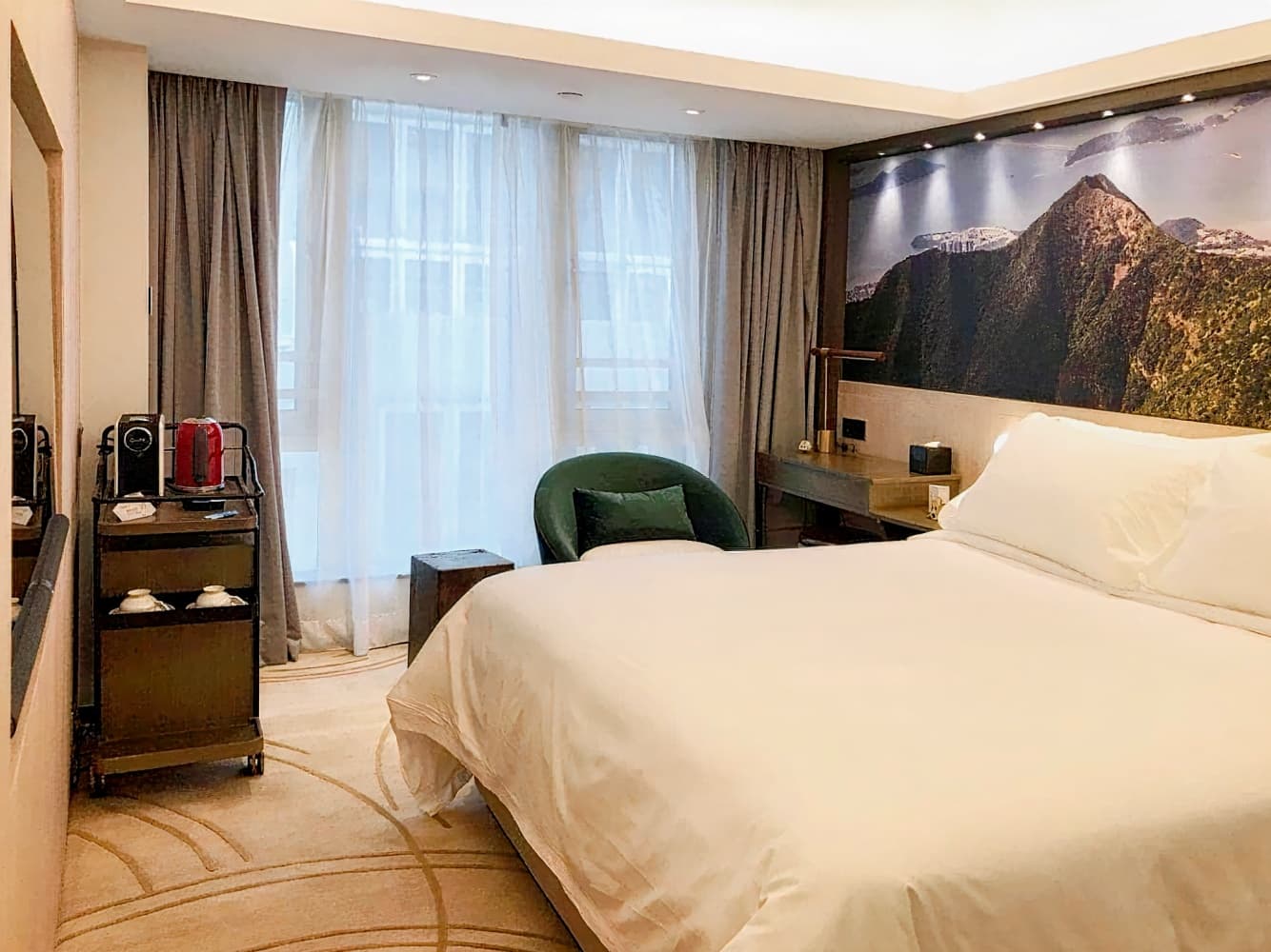 Oasis Avenue - a GDH Hotel