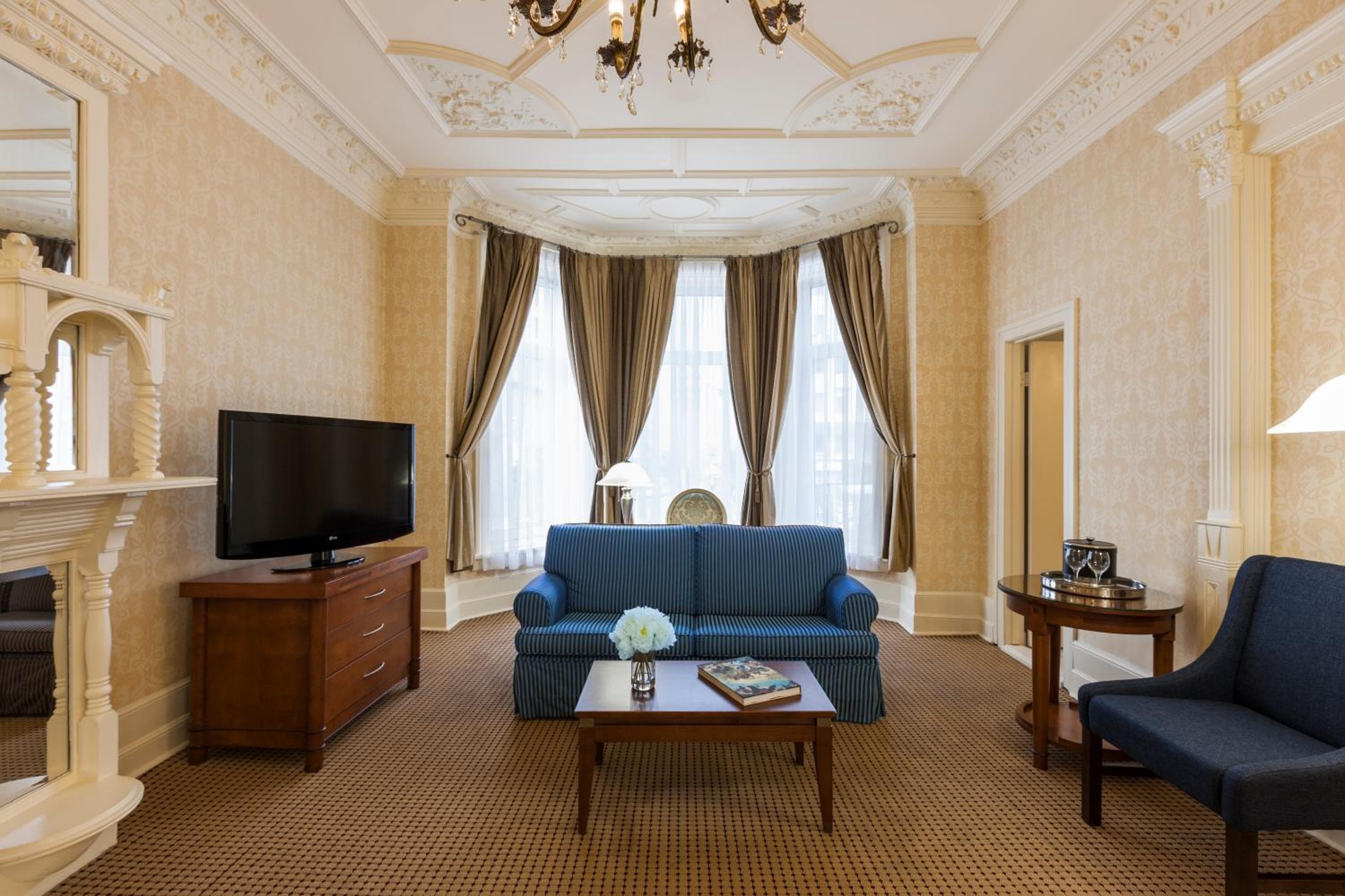 Chateau Versailles Montreal