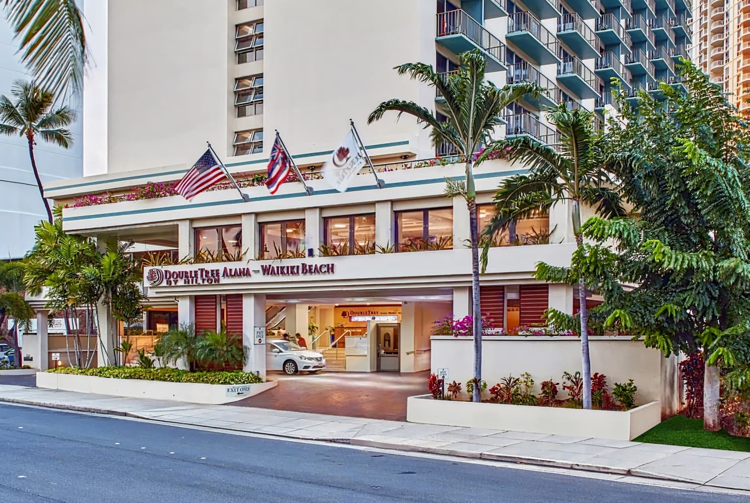 DoubleTree by Hilton Alana - Waikiki Beach