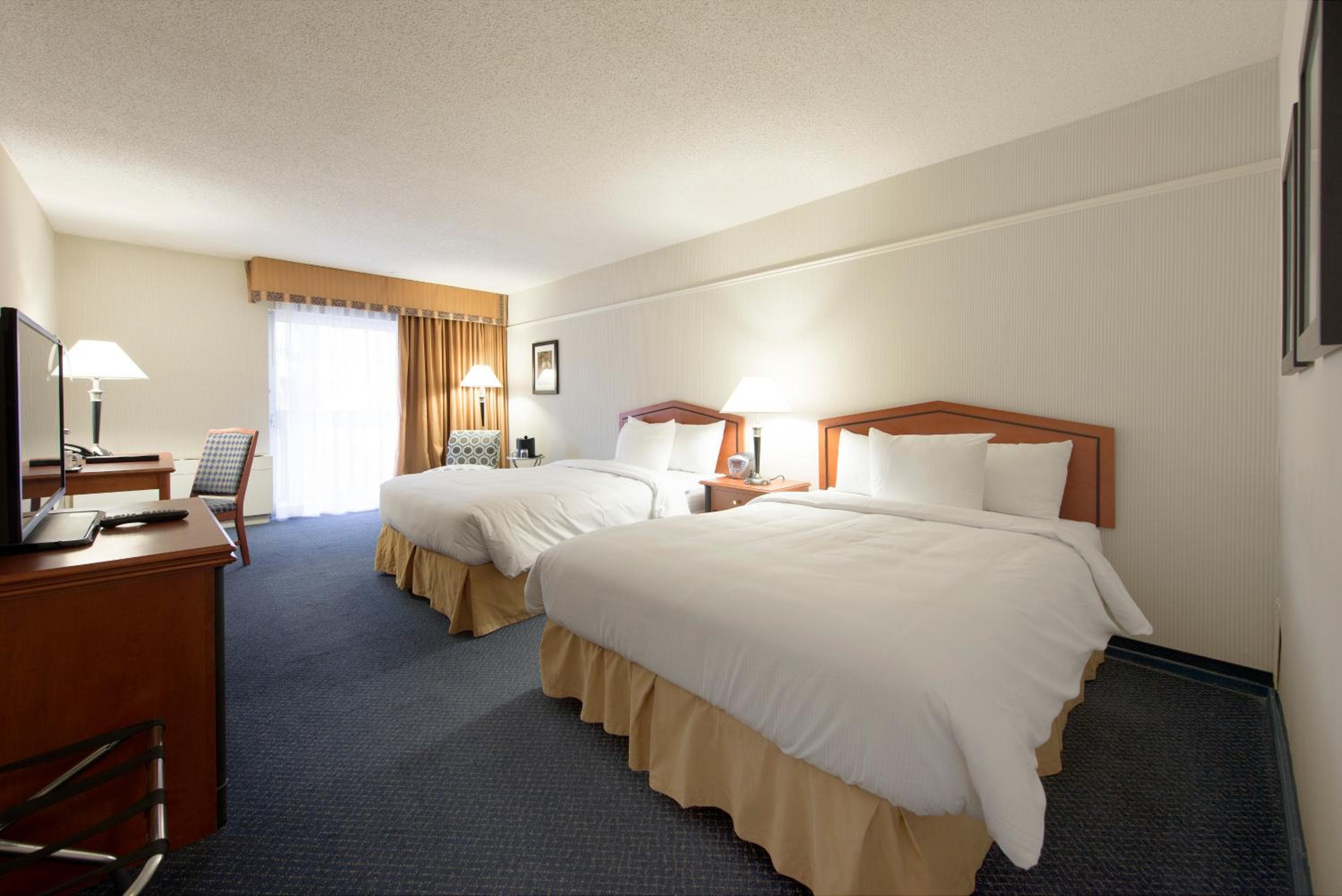 Toronto Don Valley Hotel & Suites