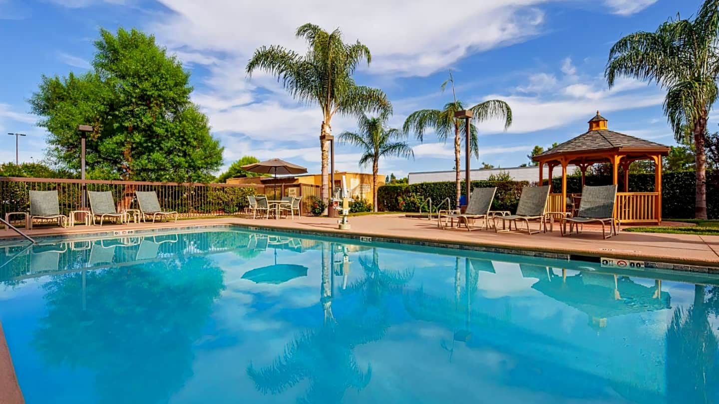 BEST WESTERN PLUS Fresno Airport Hotel