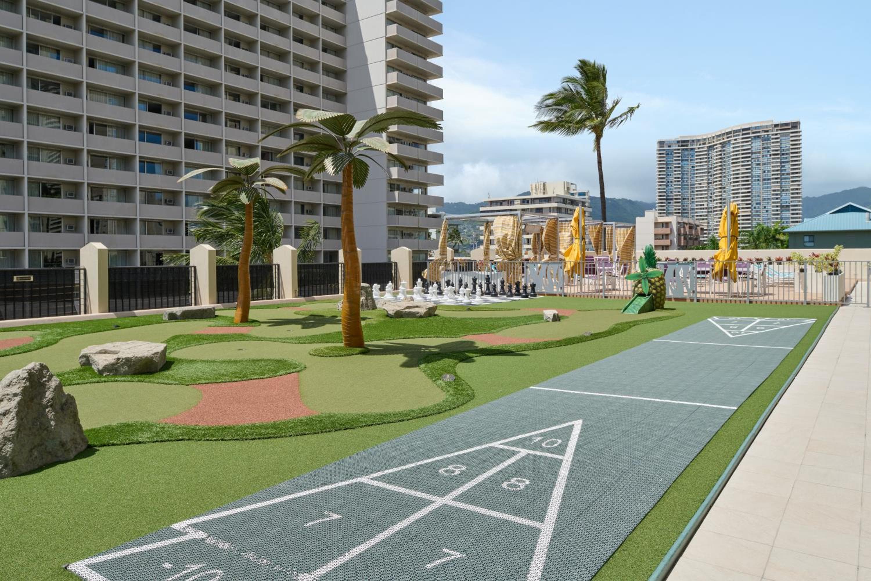 Holiday Inn Express Waikiki, an IHG Hotel