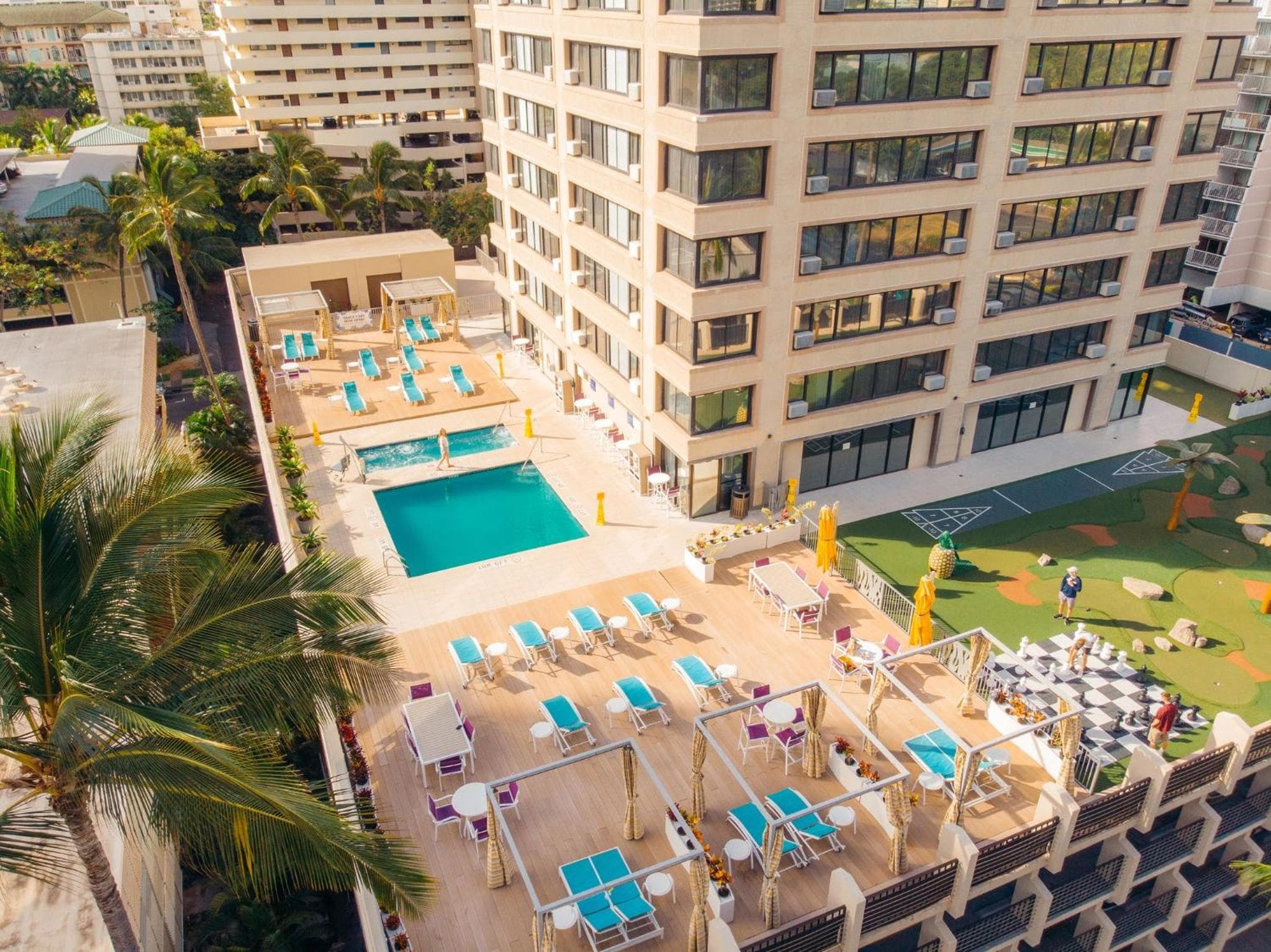 Holiday Inn Express Waikiki, an IHG Hotel