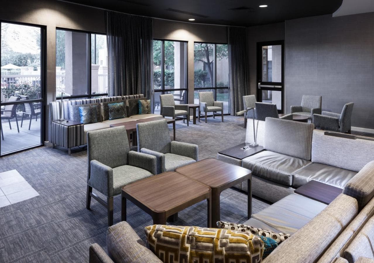 Courtyard Santa Clarita Valencia