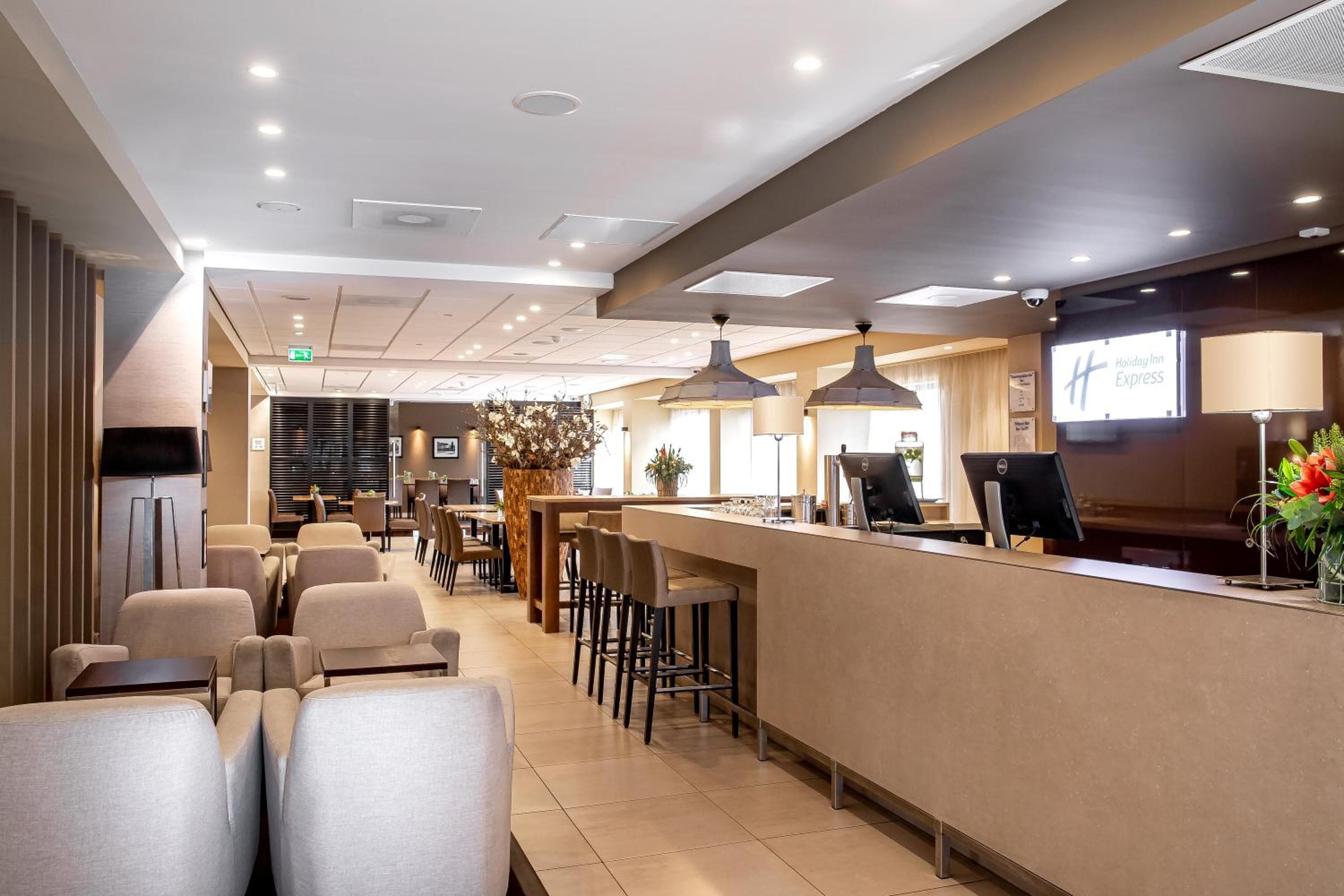 Holiday Inn Express Amsterdam - South, an IHG Hotel