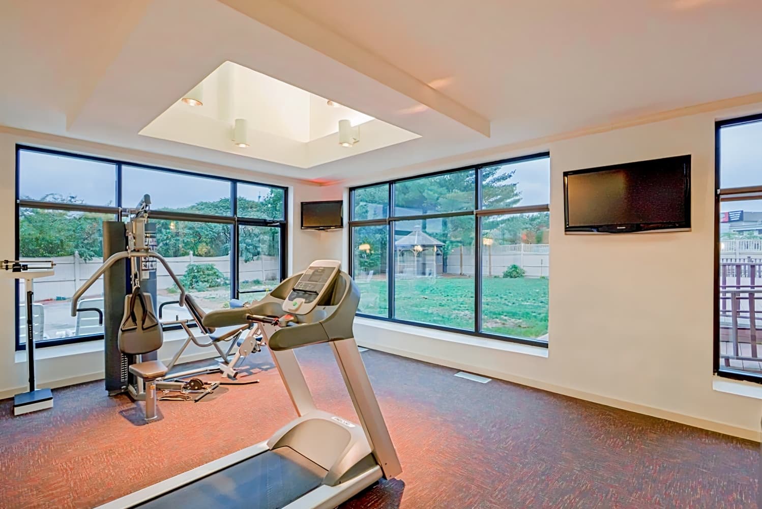 Holiday Inn Boston - Dedham Hotel & Conference Center