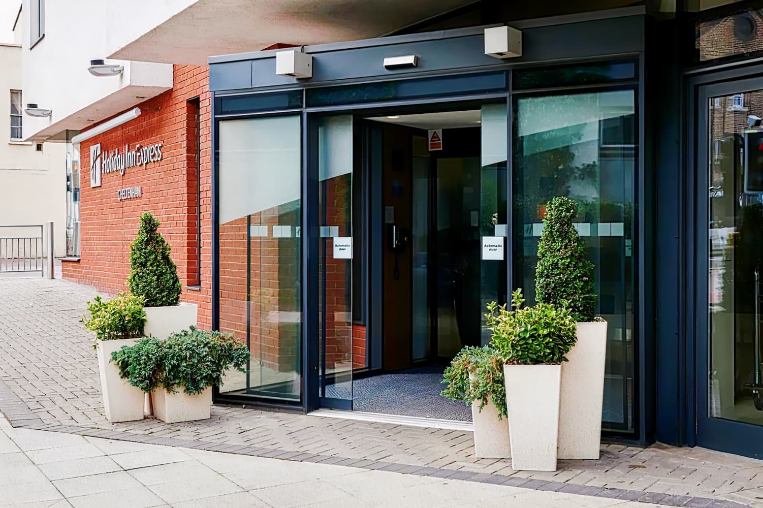 Holiday Inn Express Cheltenham Town Centre