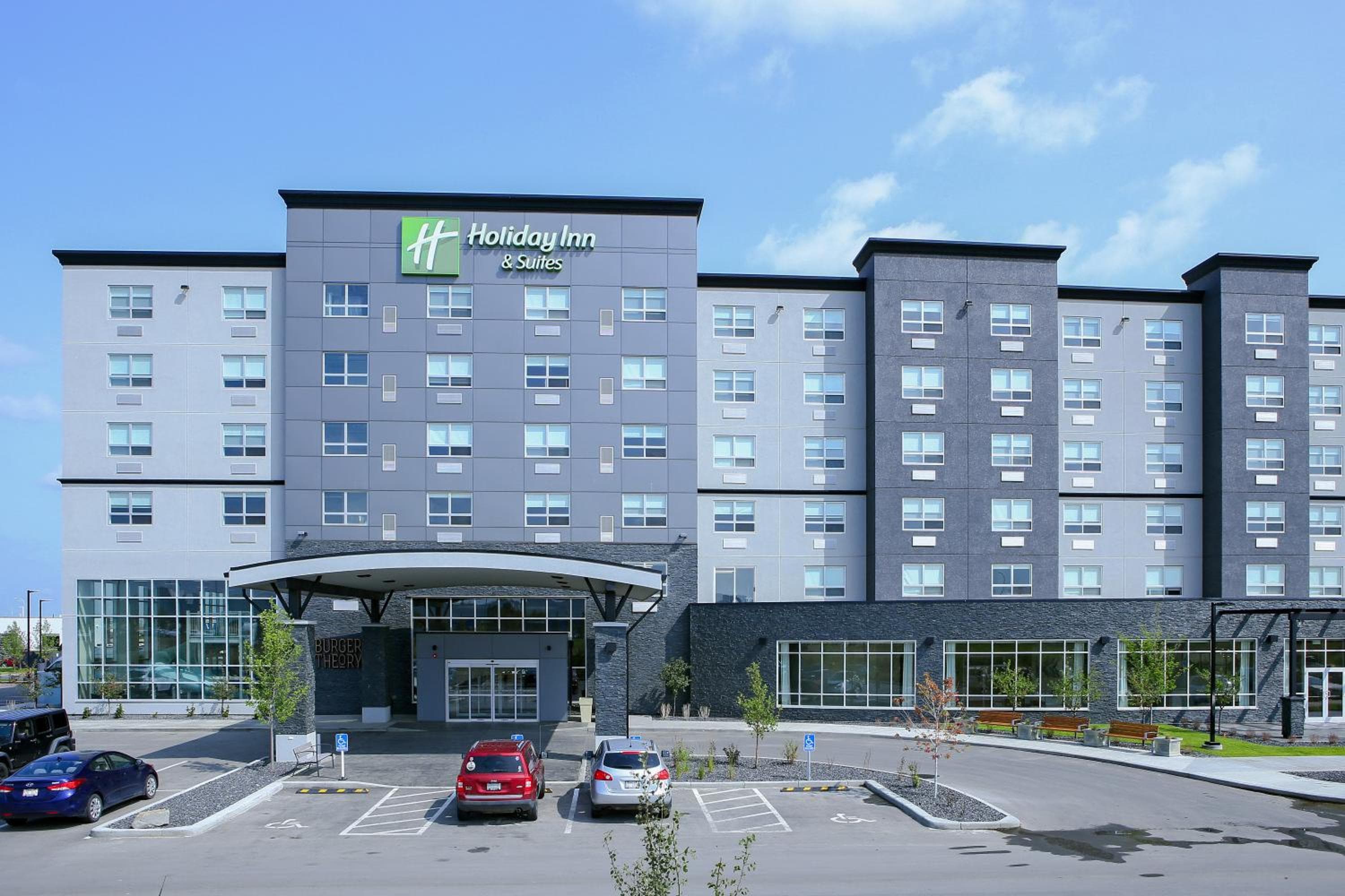 Holiday Inn & Suites Calgary Airport North by IHG