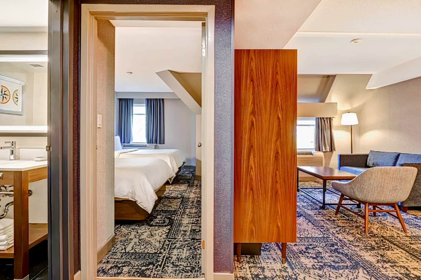Four Points by Sheraton St. Catharines Niagara Suites