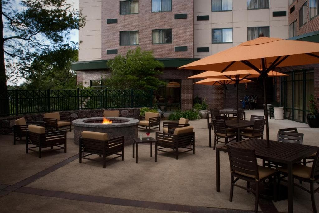 Courtyard by Marriott Boston Waltham