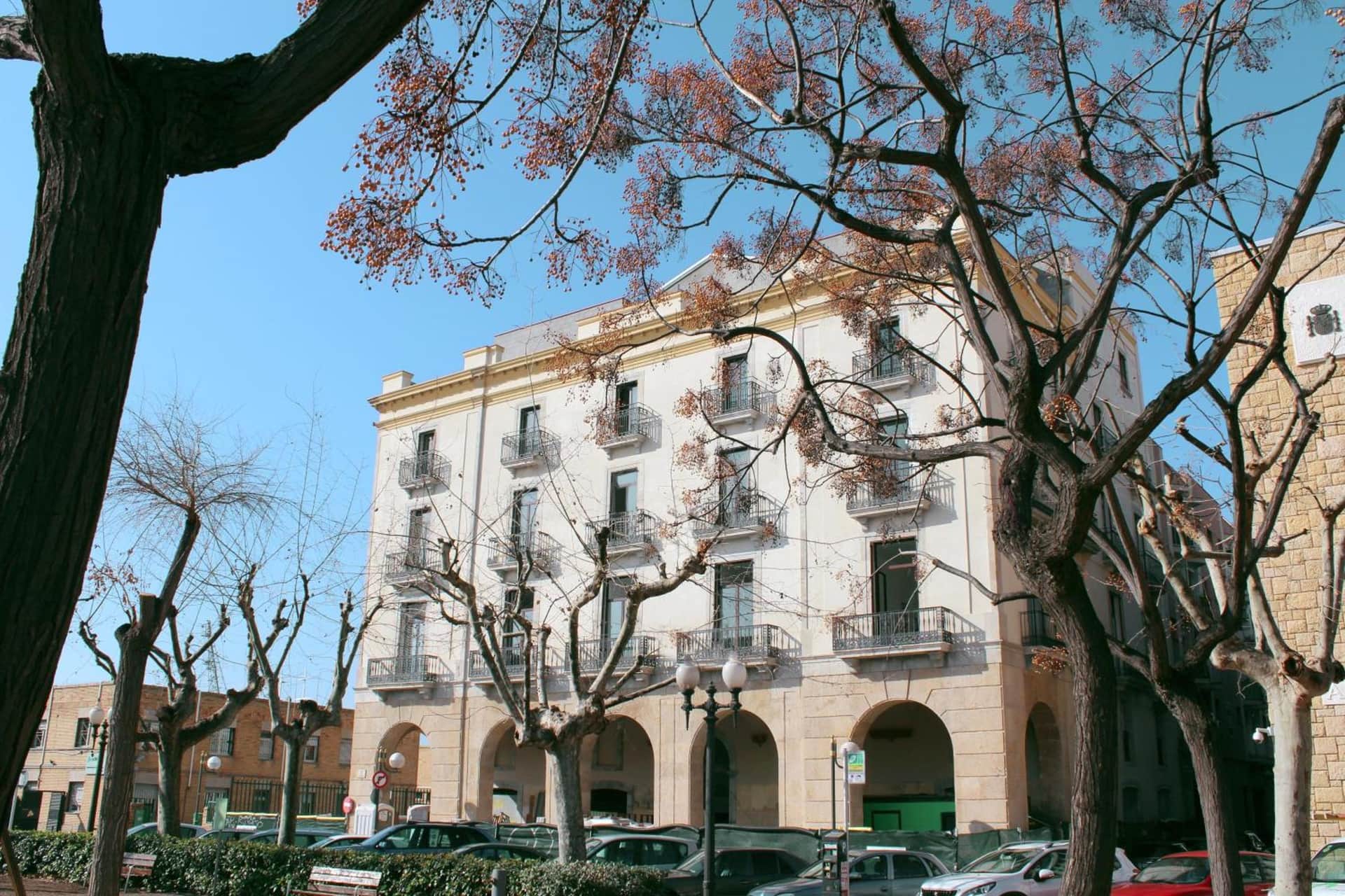 Port Plaza Apartments