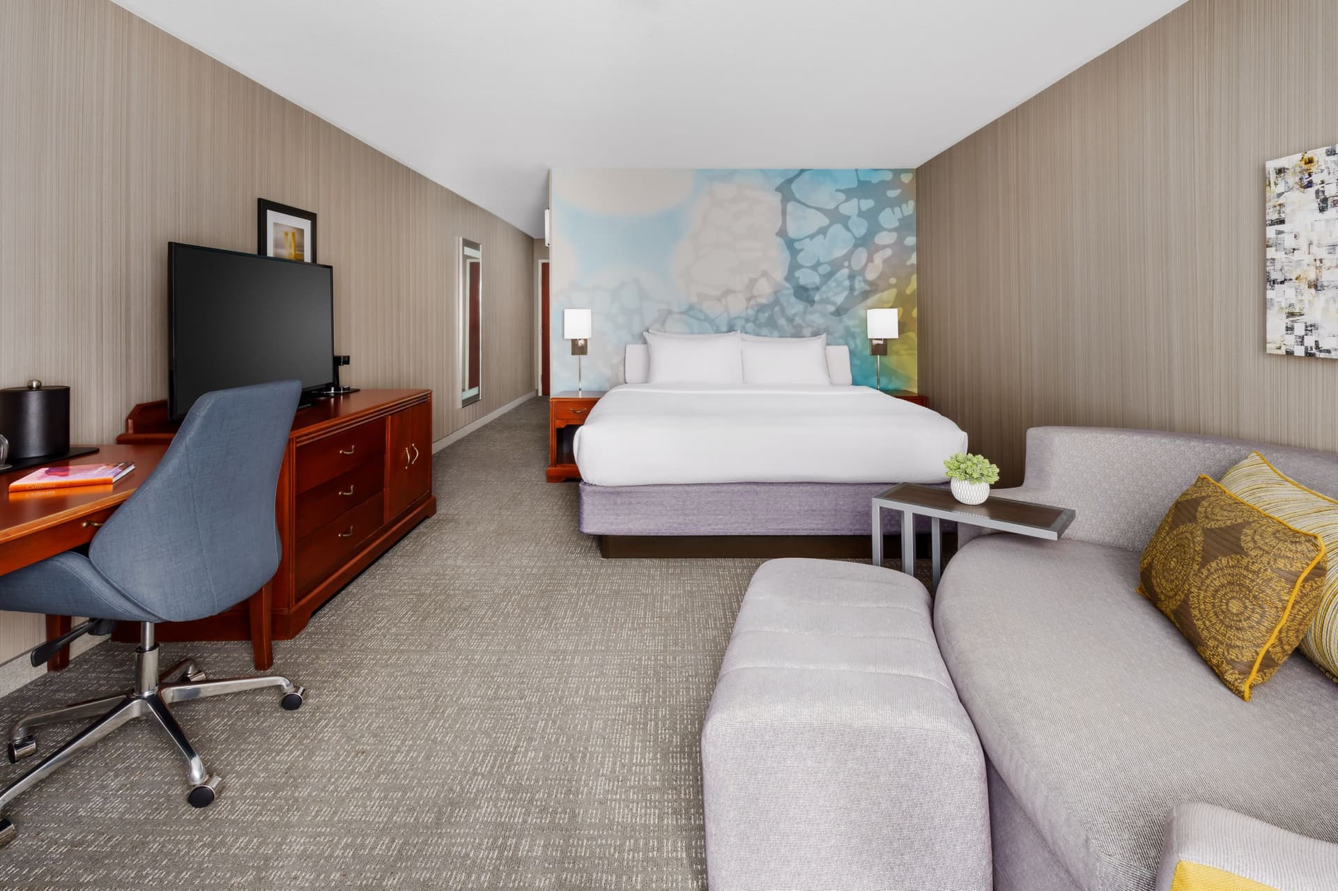 Courtyard by Marriott Roseville Galleria Mall/Creekside Ridge Drive