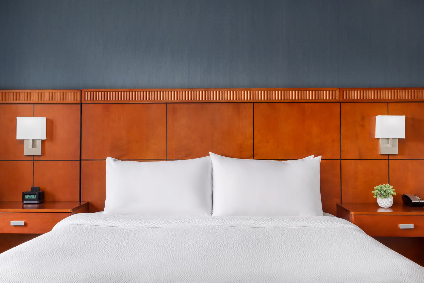 Courtyard by Marriott Manchester-Boston Regional Airport