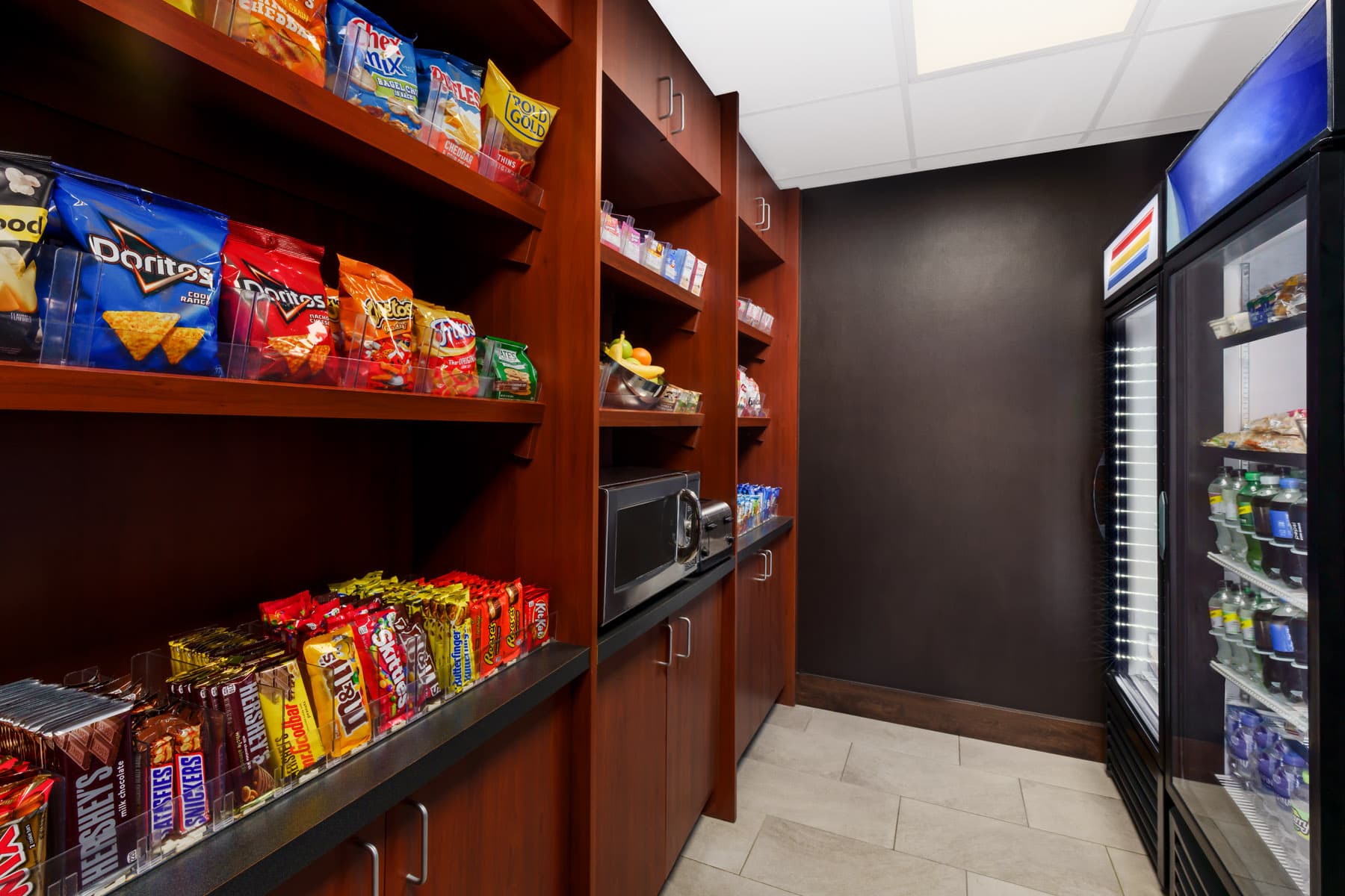 Courtyard by Marriott Manchester-Boston Regional Airport