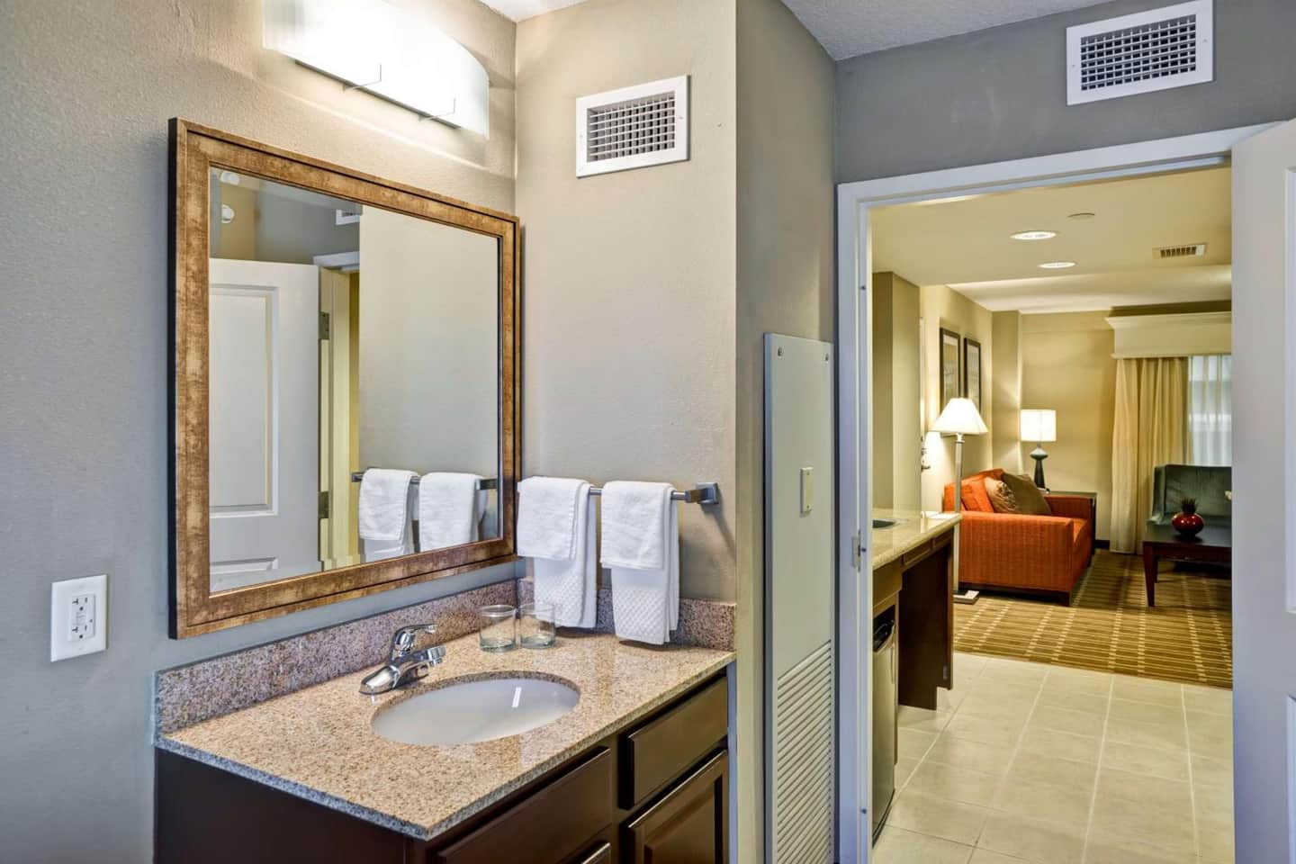 Embassy Suites Fort Myers - Estero