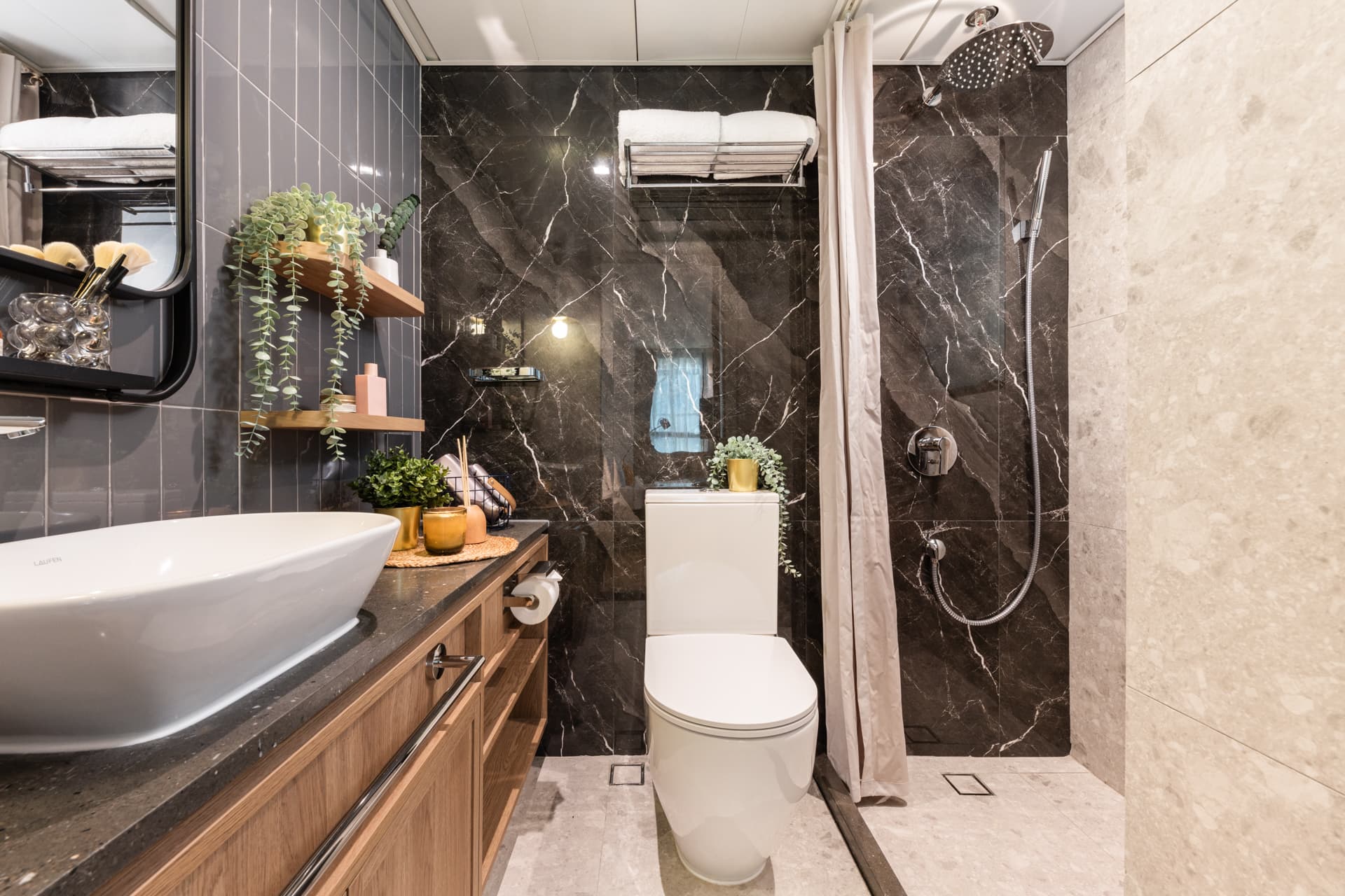 Dash Living on Hollywood