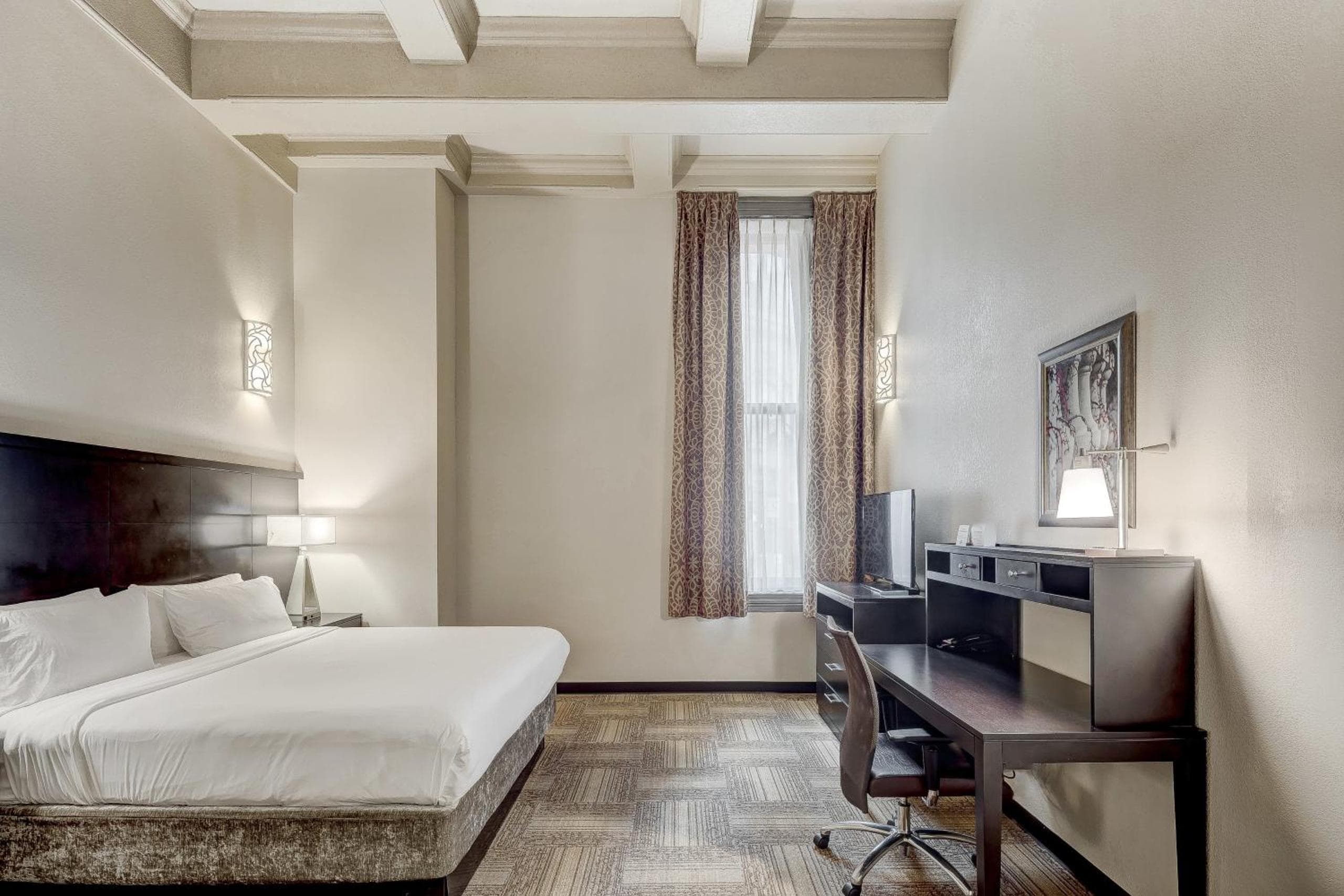 Staybridge Suites Baltimore - Inner Harbor, an IHG Hotel