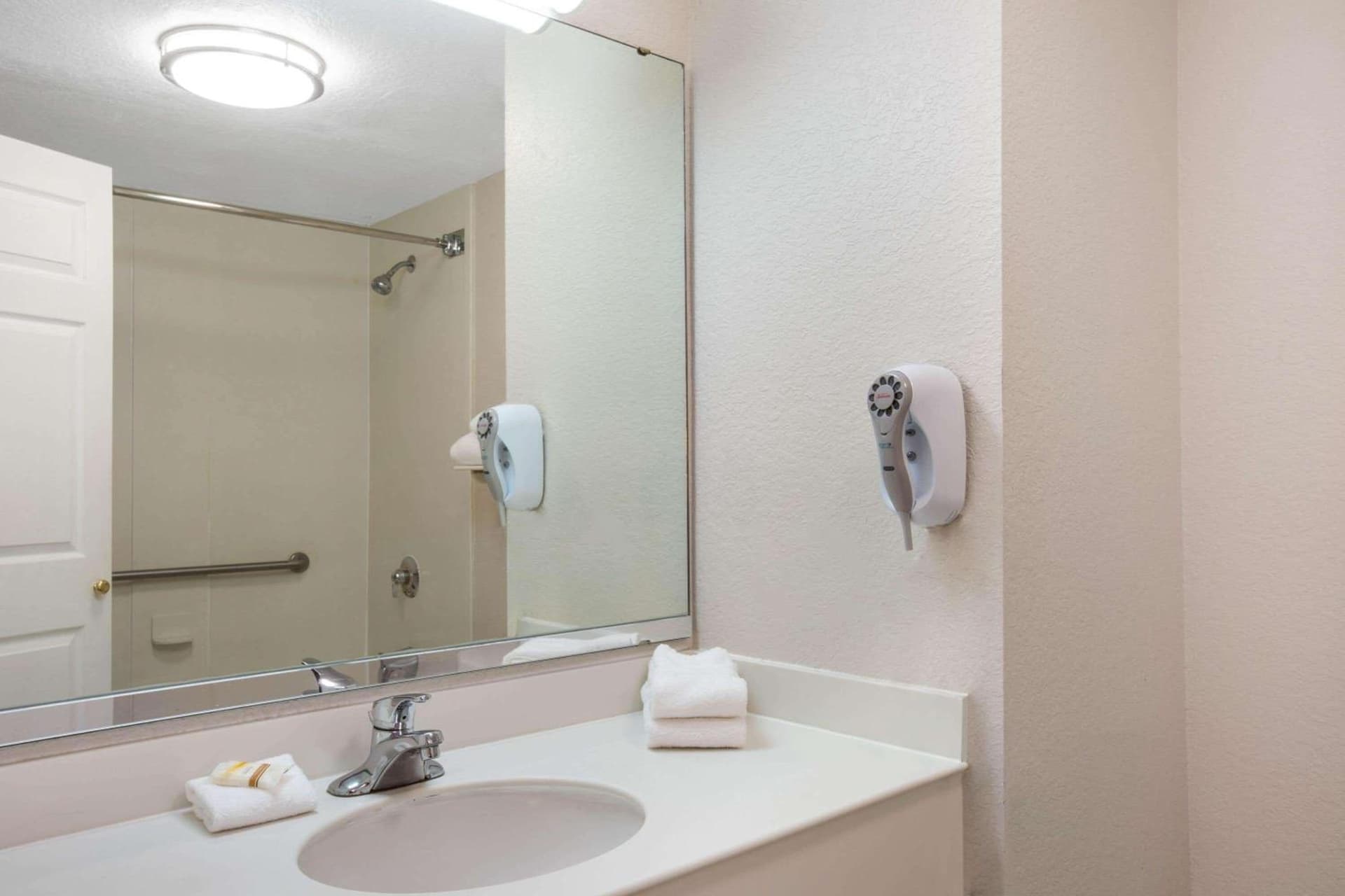 La Quinta by Wyndham Ft. Lauderdale Plantation