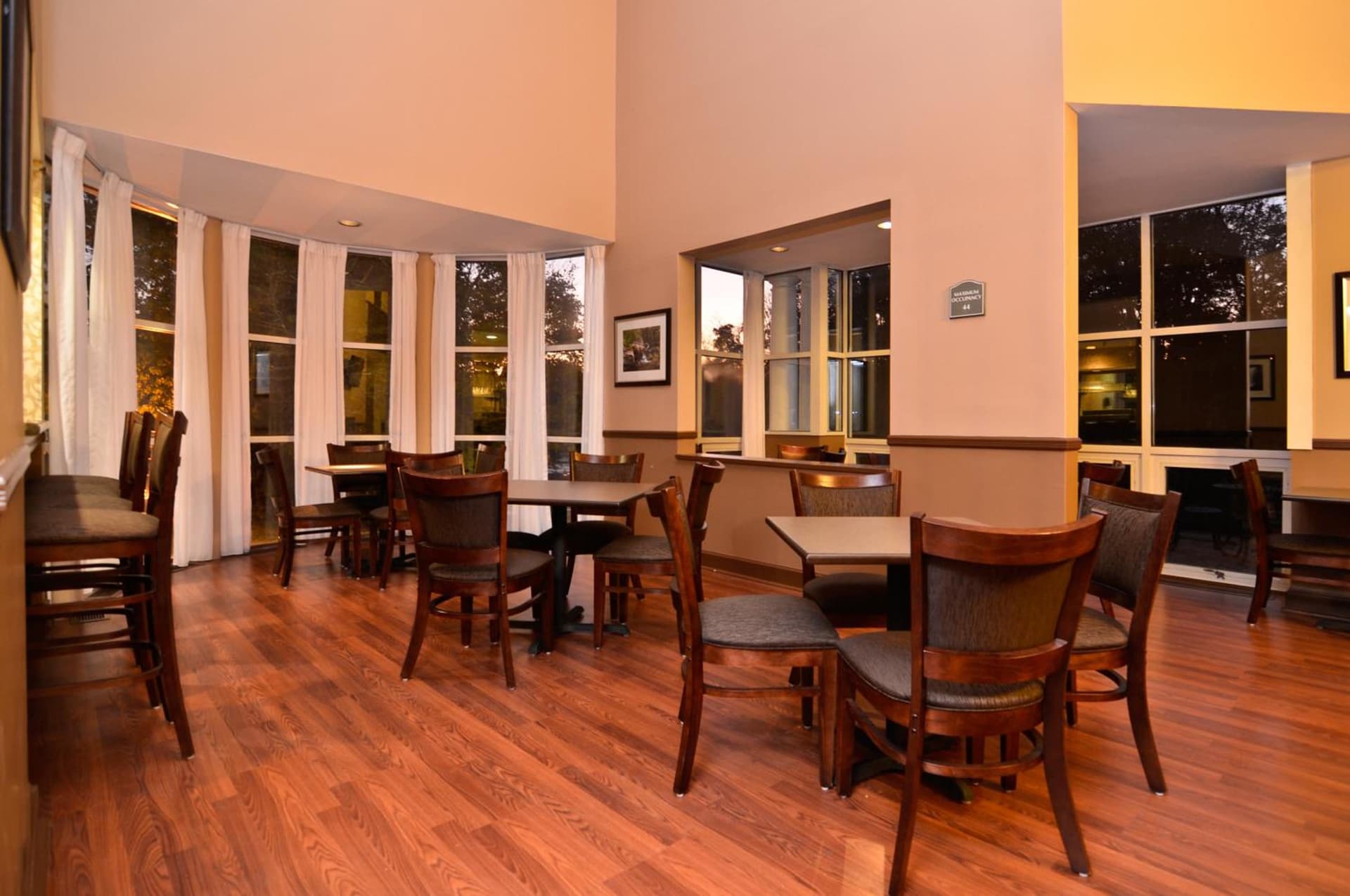 Best Western Plus The Inn & Suites At The Falls