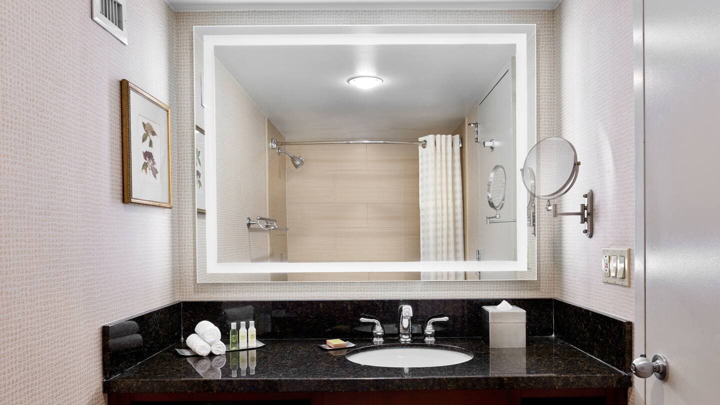 DoubleTree by Hilton Hotel Philadelphia Center City