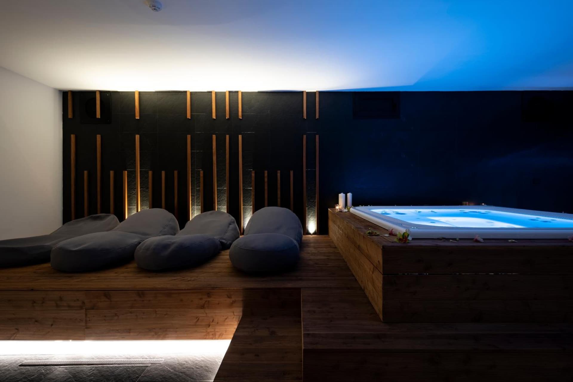 Alkamuri Posh Hotel & Spa