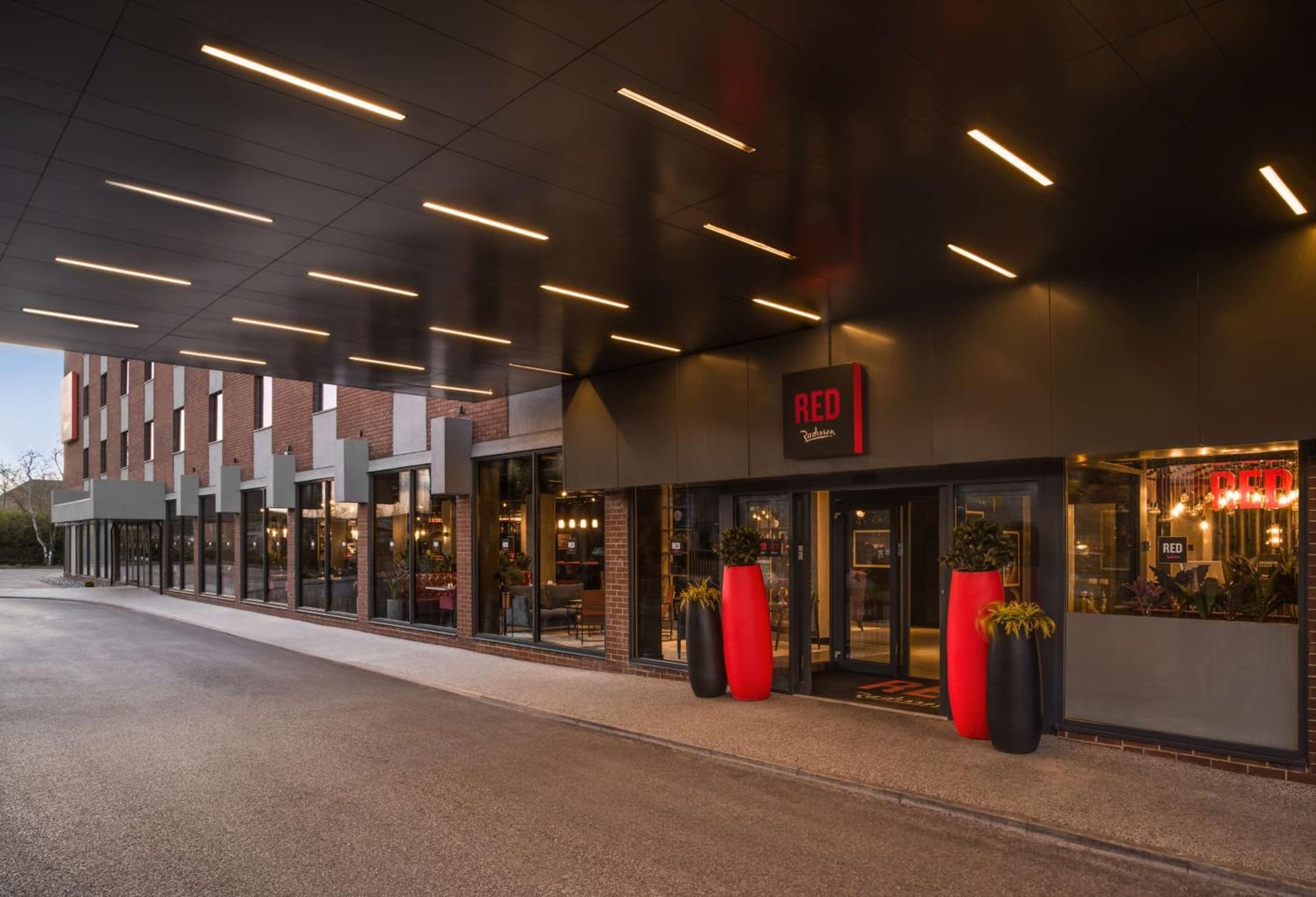 Radisson RED London Gatwick Airport