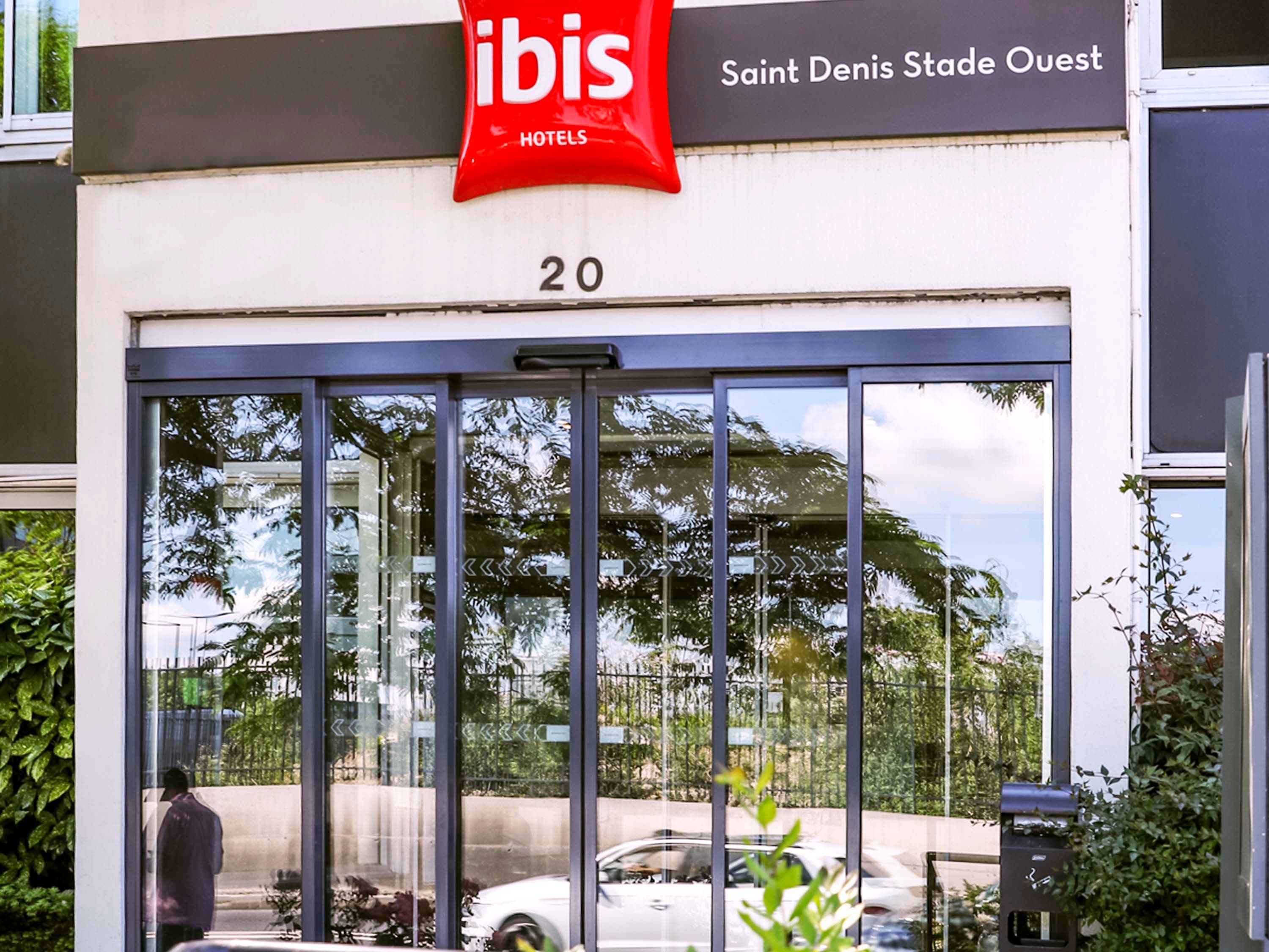 ibis Saint Denis Stade Ouest