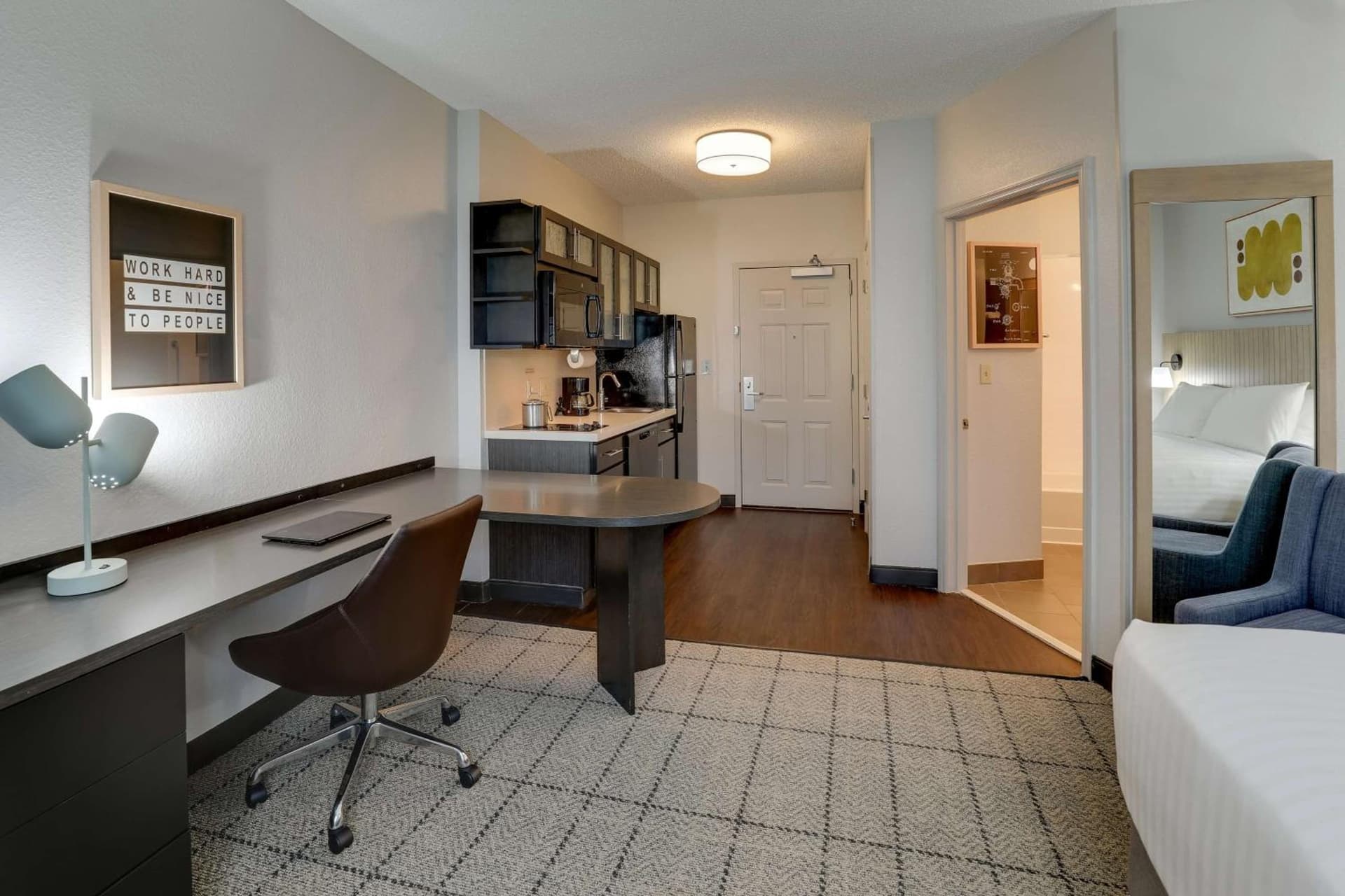 Sonesta Simply Suites Miami Airport Doral