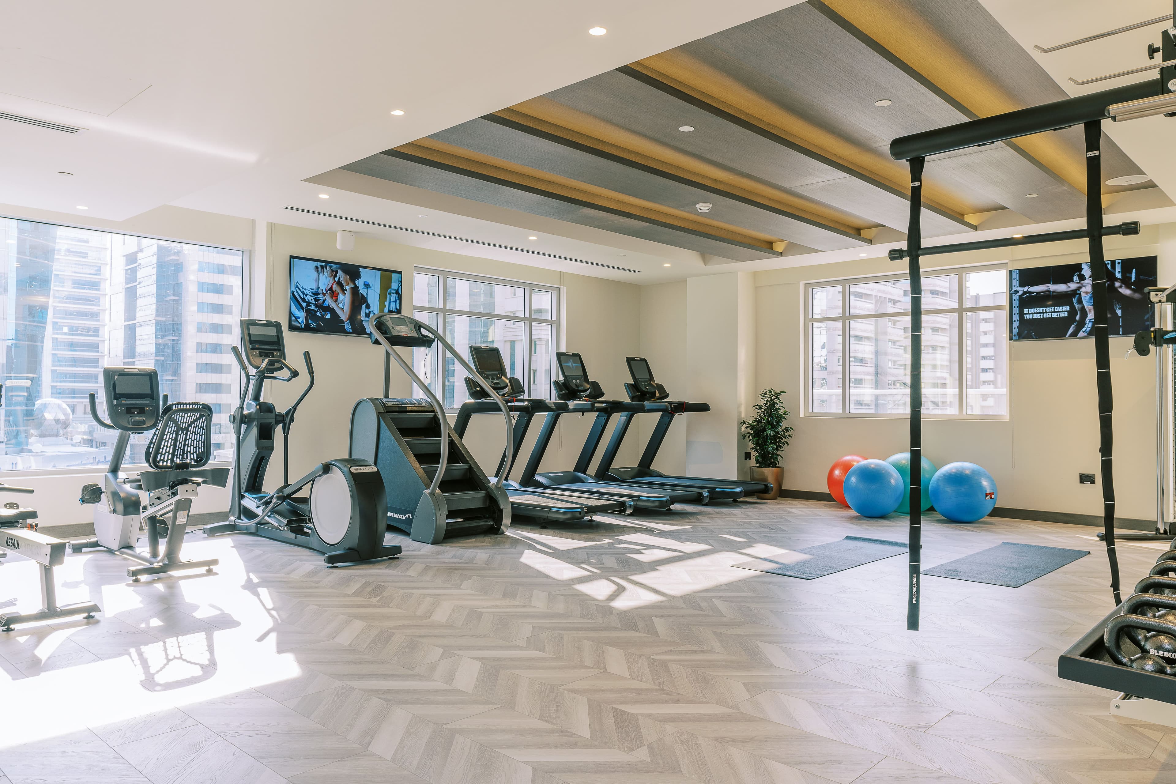 Khalidia Palace Hotel Dubai by Mourouj Gloria