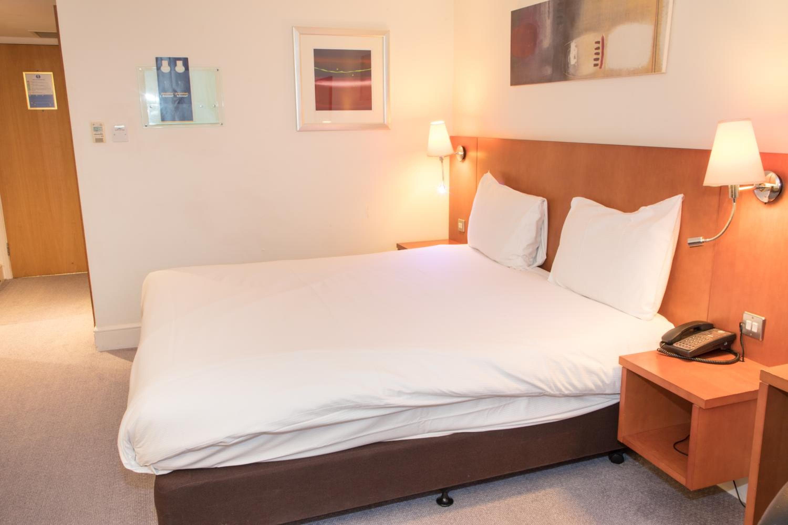 Best Western Plus Moat House Reading