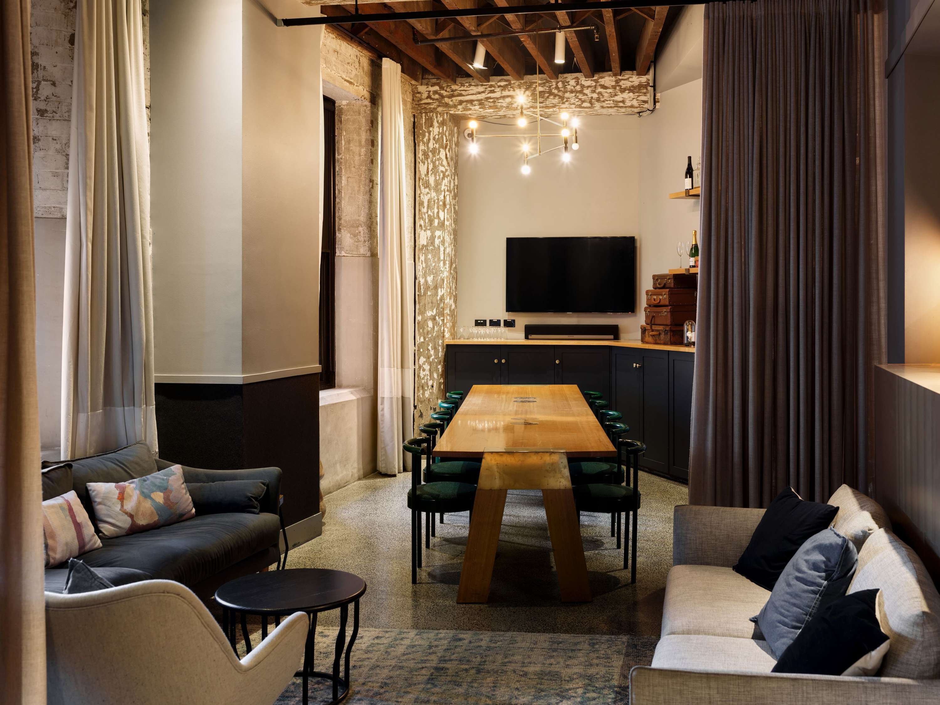 Hotel Woolstore 1888, Sydney - Handwritten Collection