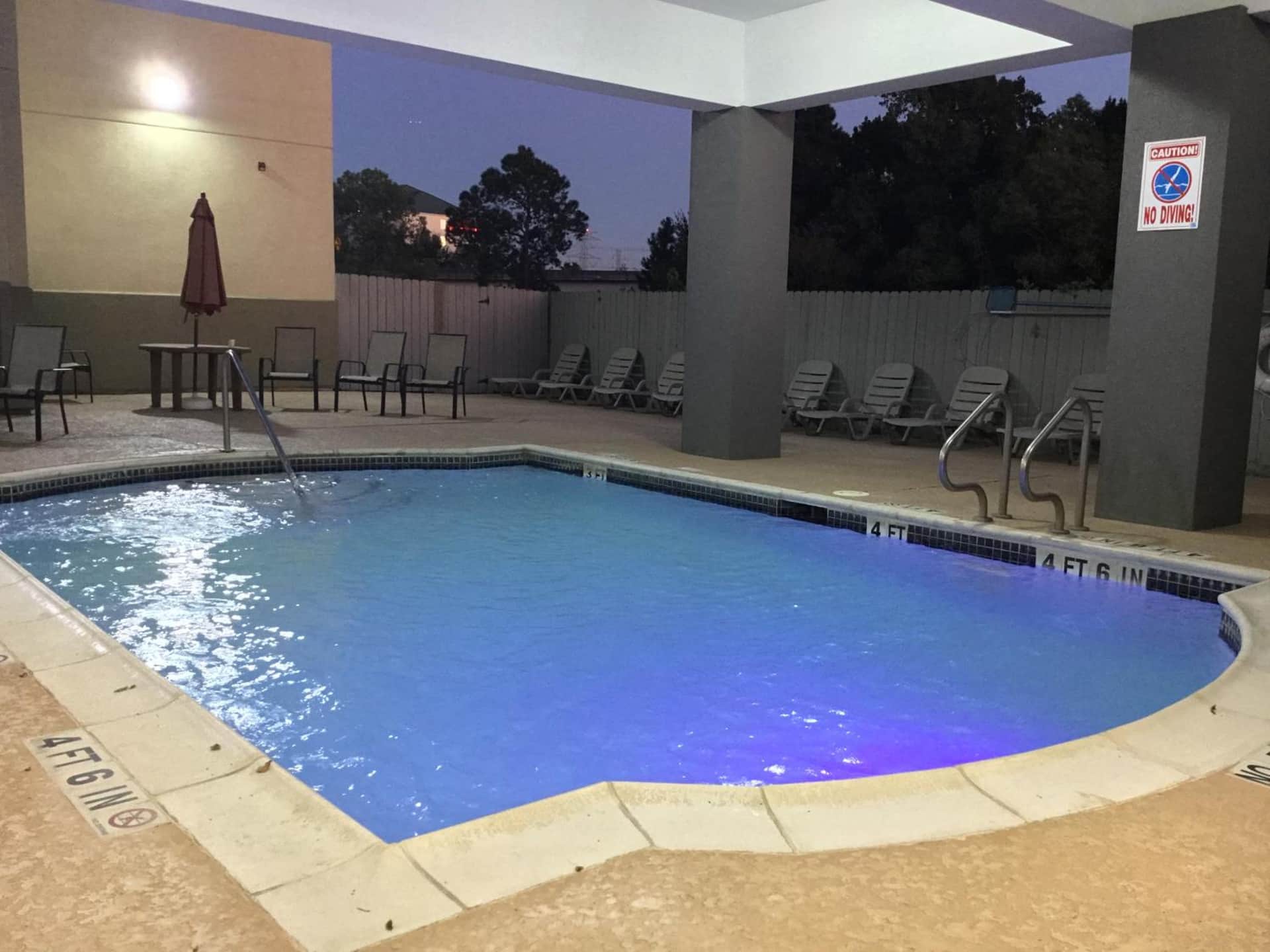 Sonesta Essential IAH Airport JFK Boulevard - Newly Renovated