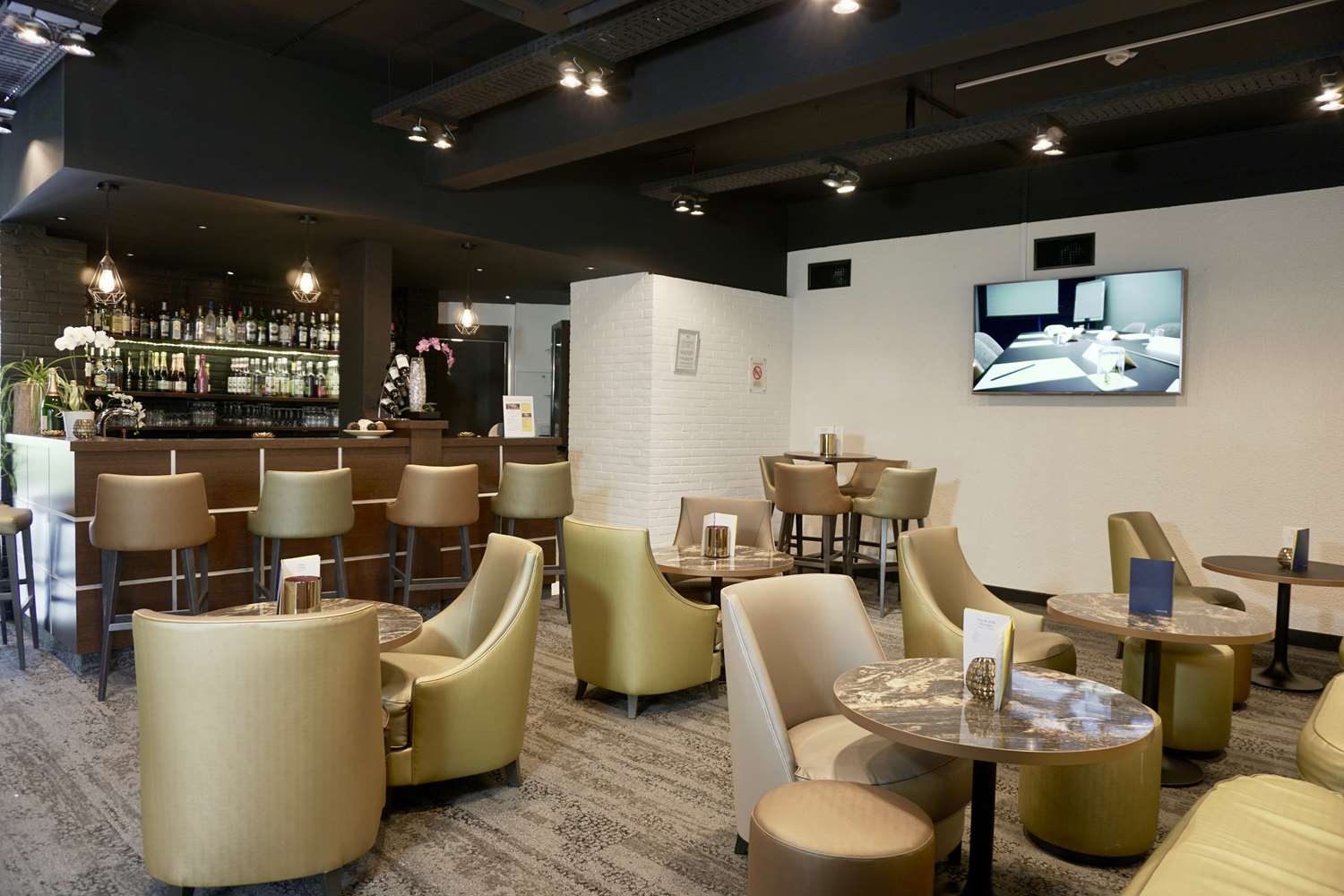 Golden Tulip Roissy Saint Witz