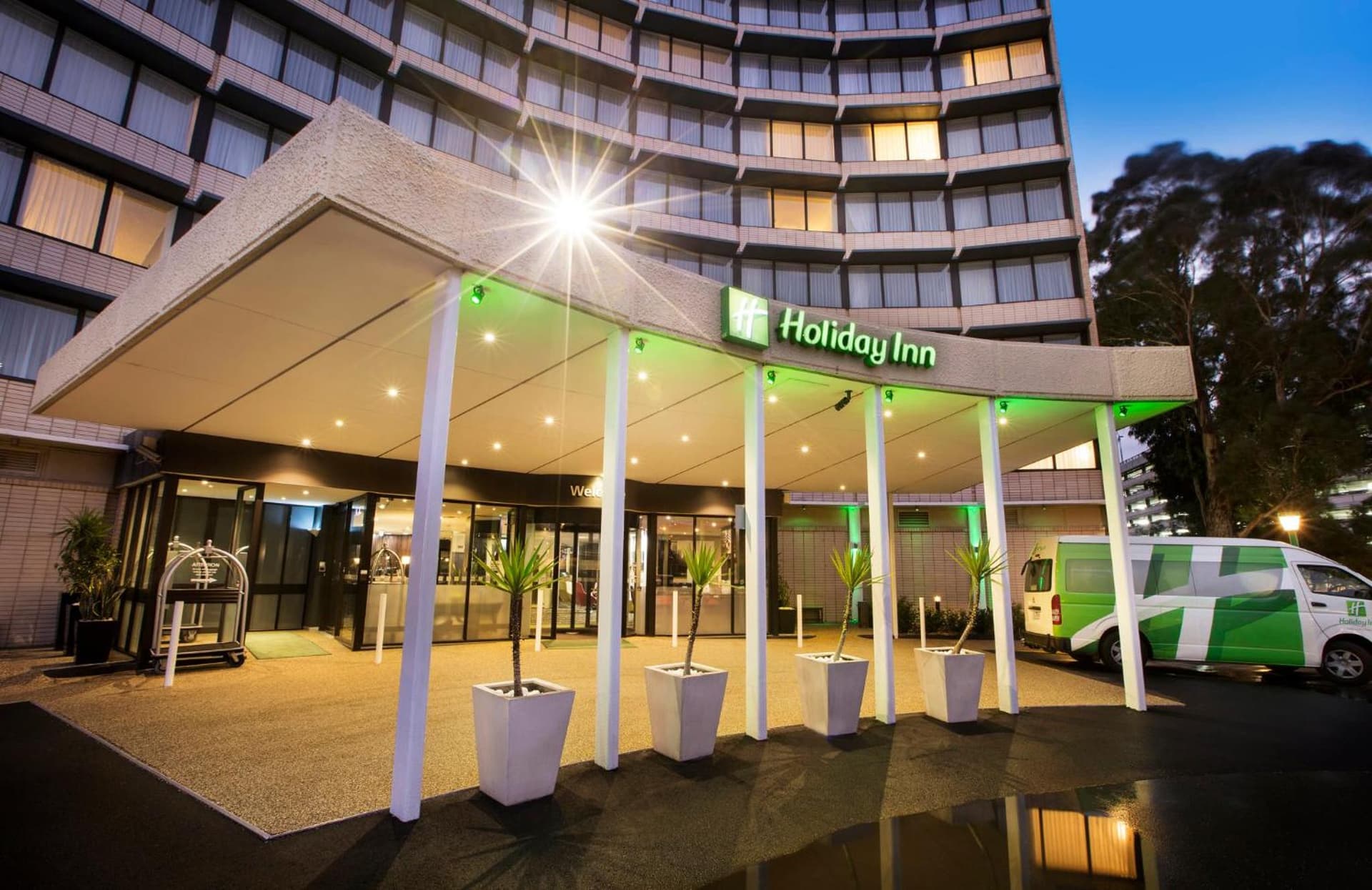 Holiday Inn Melbourne Airport by IHG