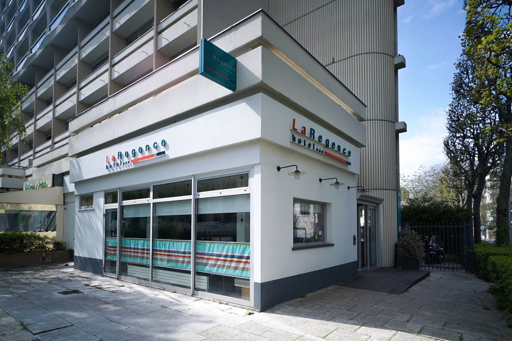 Hotel La Régence Courbevoie