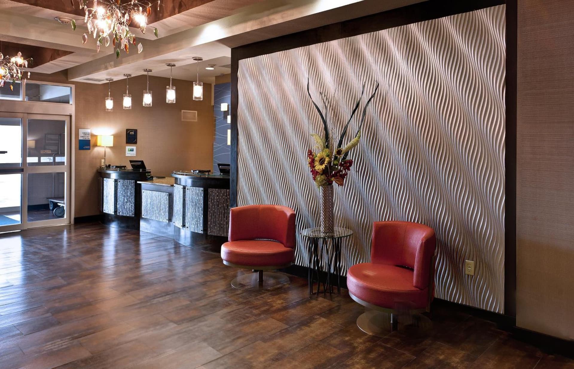 Holiday Inn Express & Suites Wichita Northwest Maize K-96