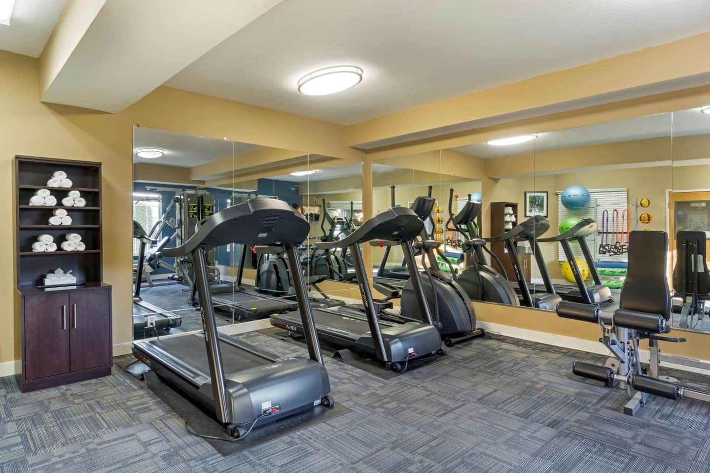 Best Western PLUS Mountain View Auburn Inn