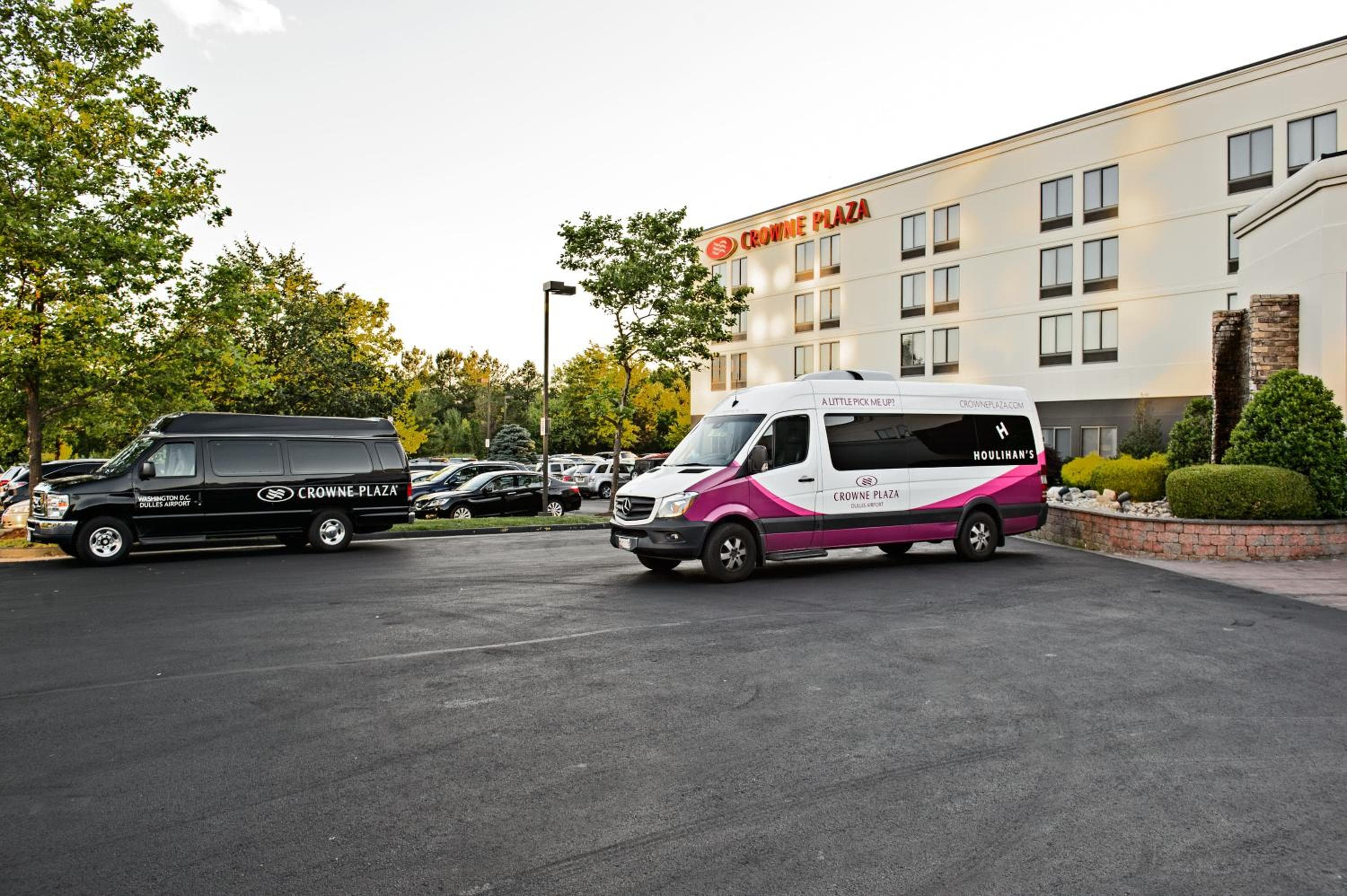 Crowne Plaza Dulles Airport by IHG