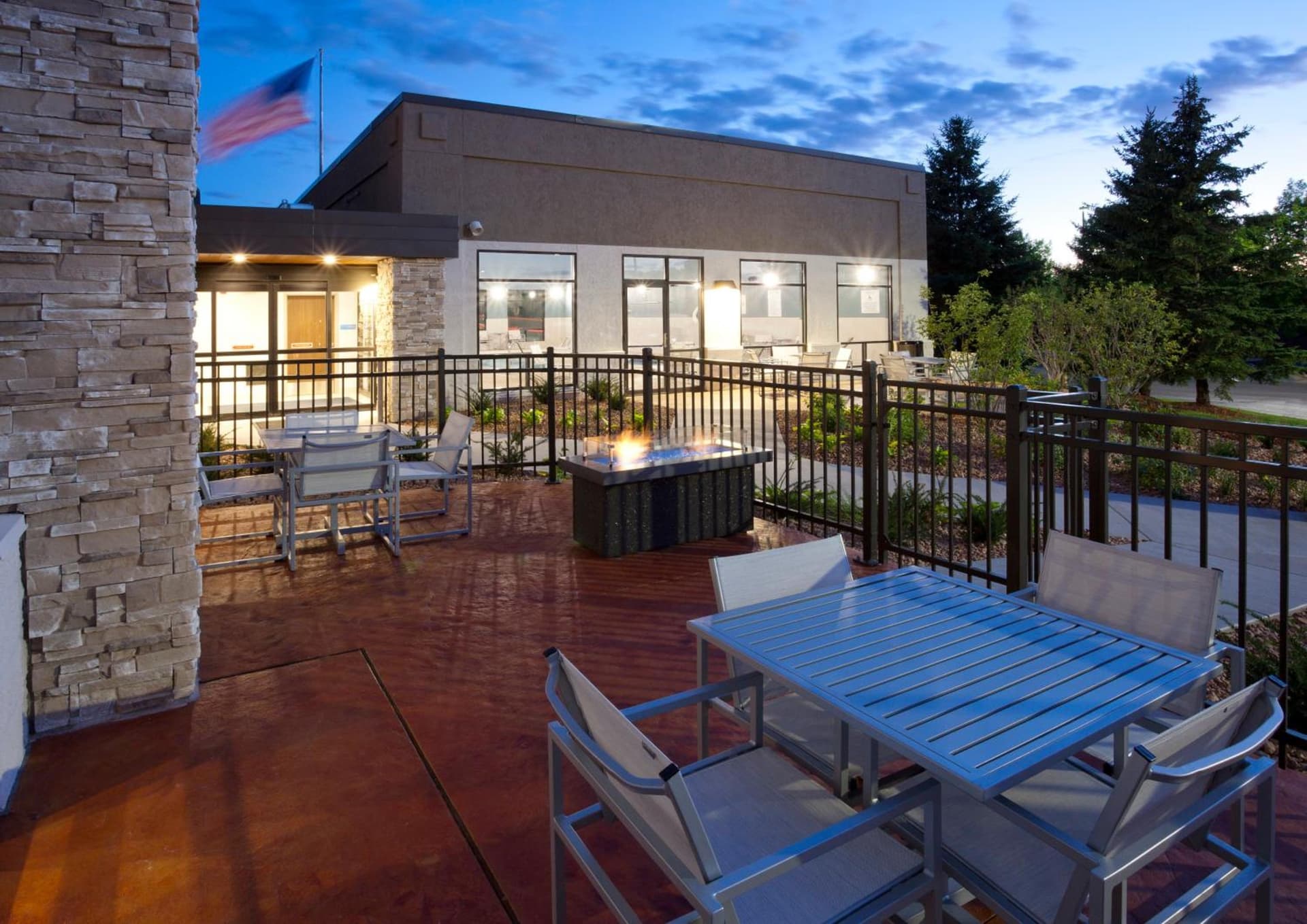 Holiday Inn Express & Suites Minneapolis (Golden Valley)