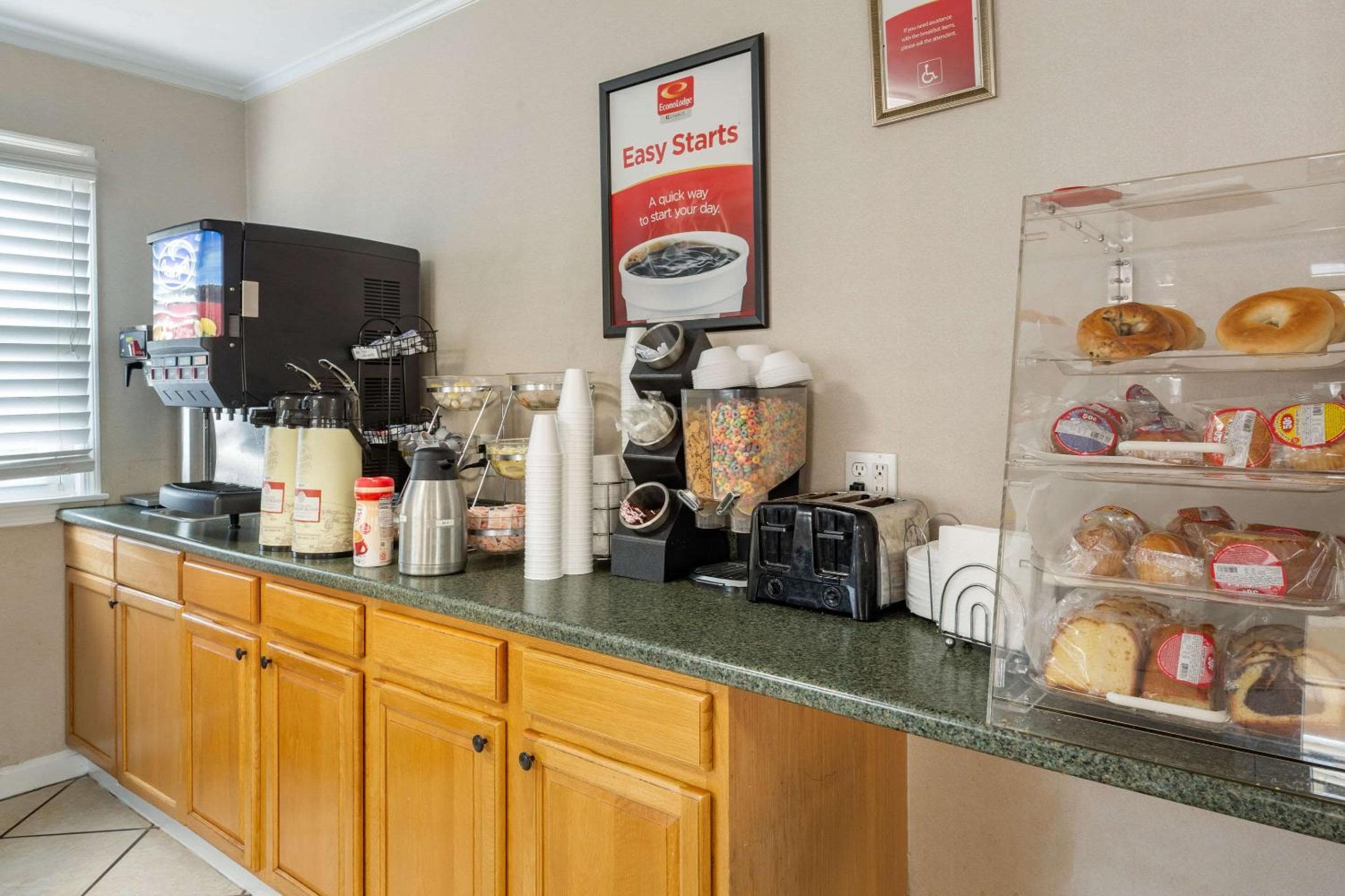 Econo Lodge Sturbridge Route 20