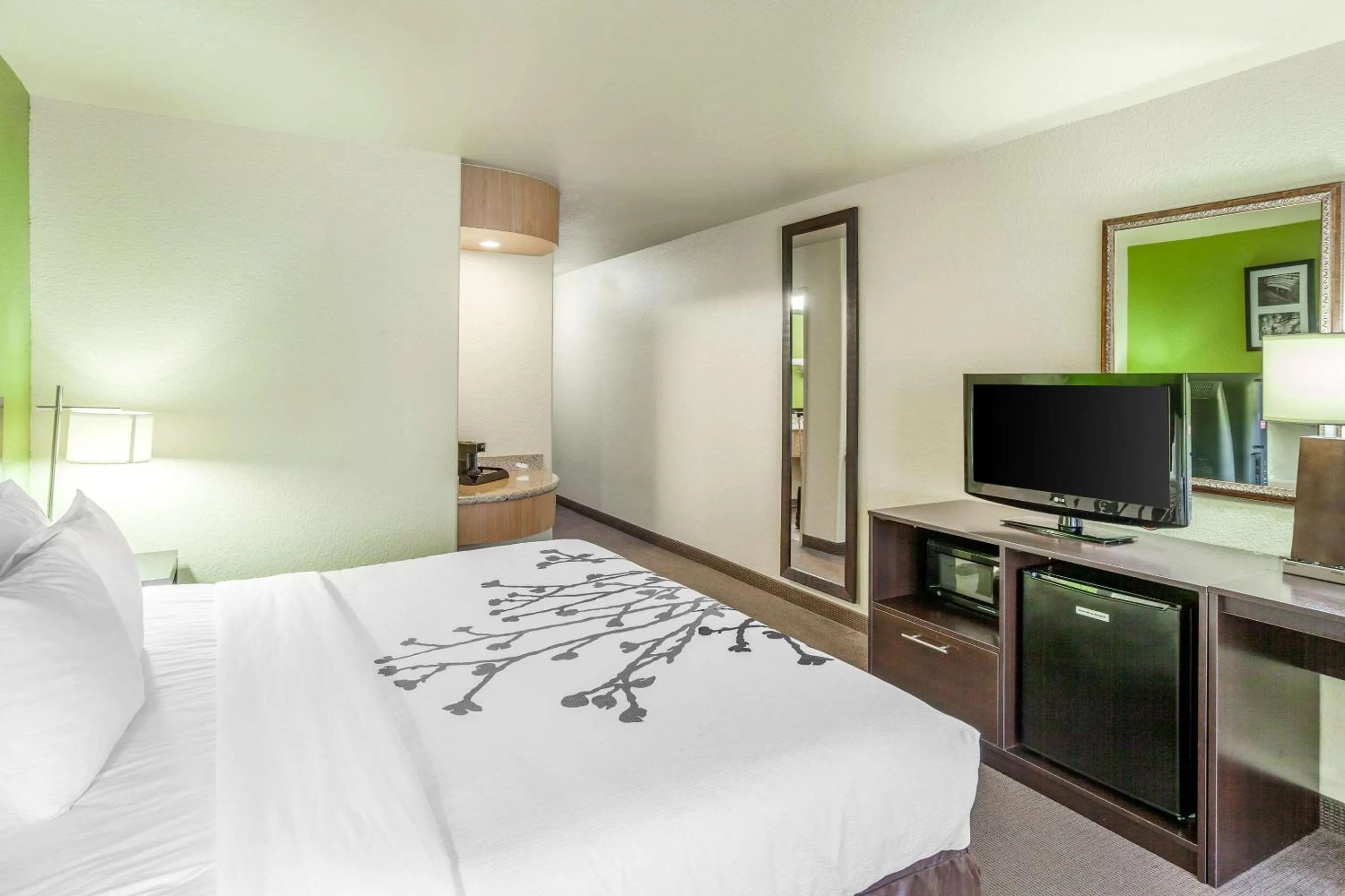 Sleep Inn & Suites Hewitt - South Waco