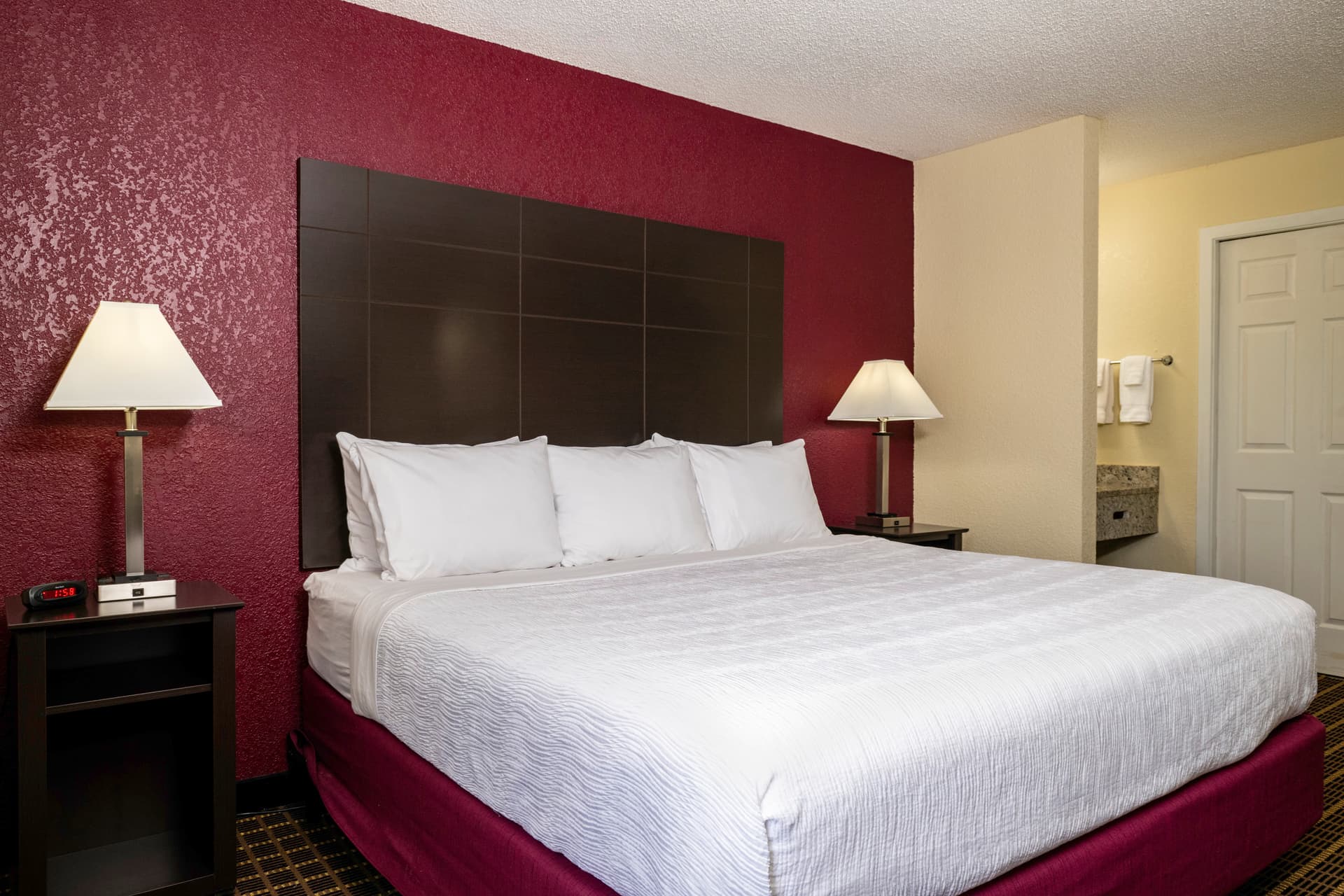 Baymont Inn & Suites by Wyndham Mukwonago